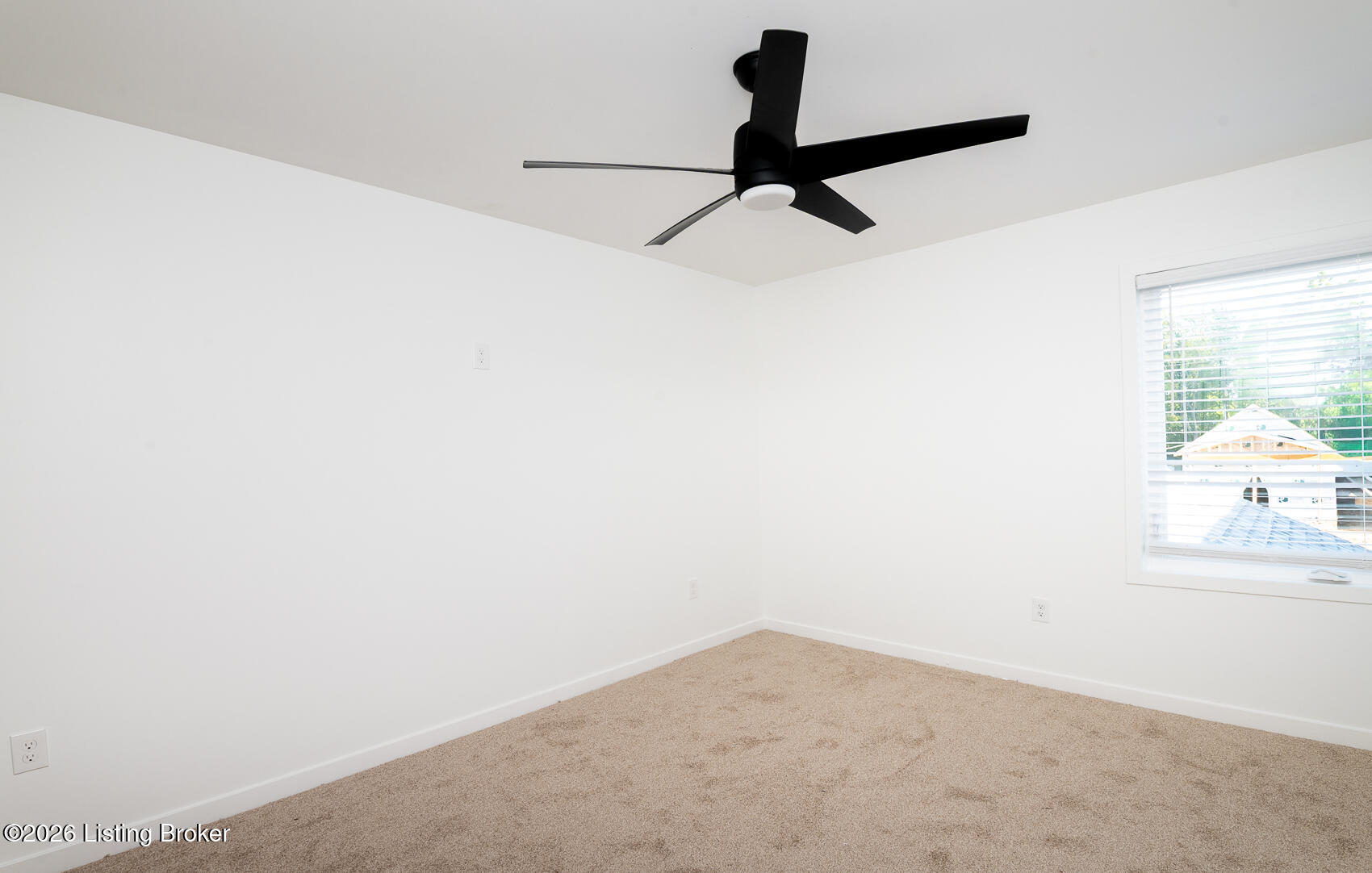 2510 Elliott Ave Property Photo 34