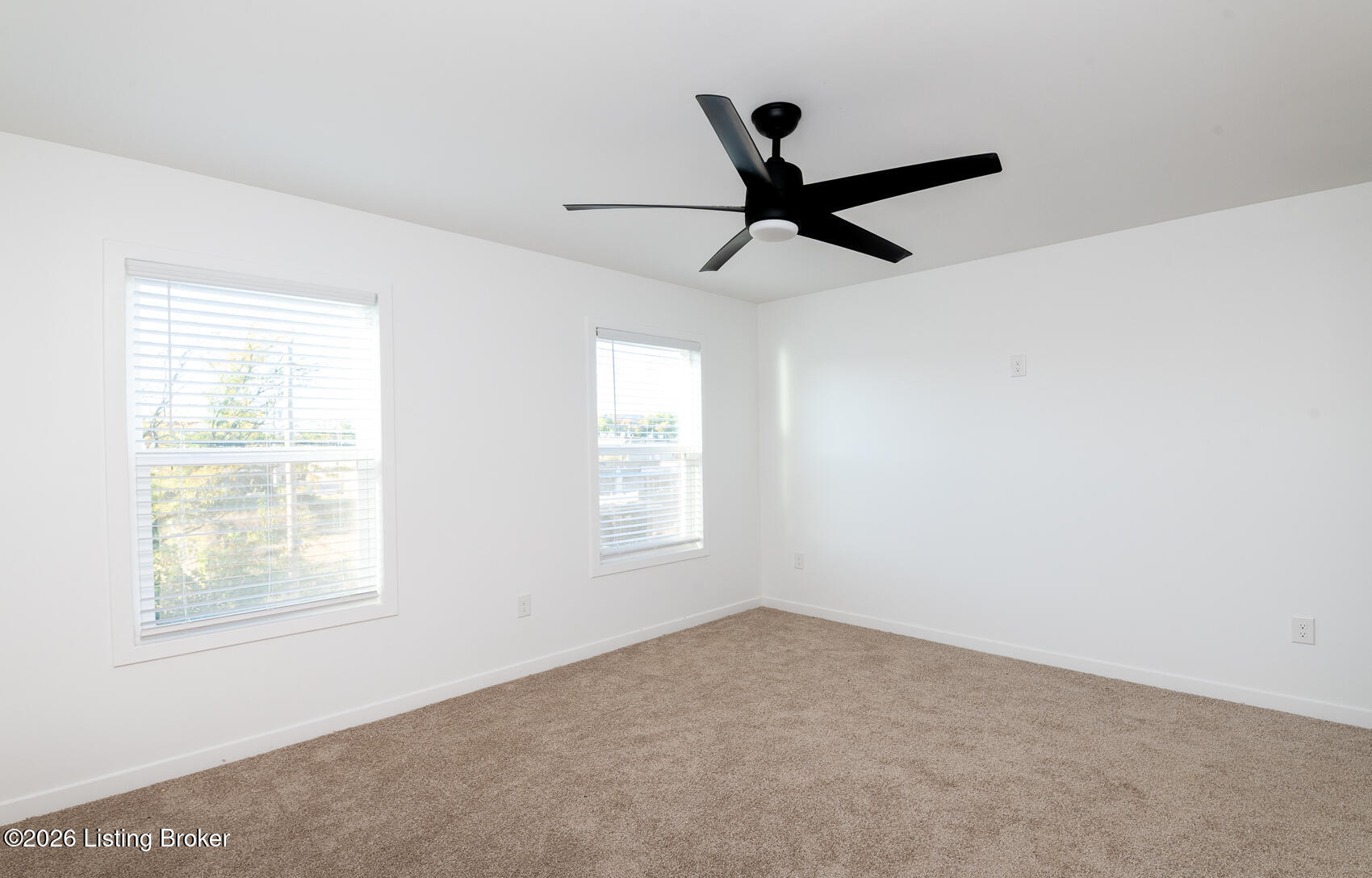 2510 Elliott Ave Property Photo 42