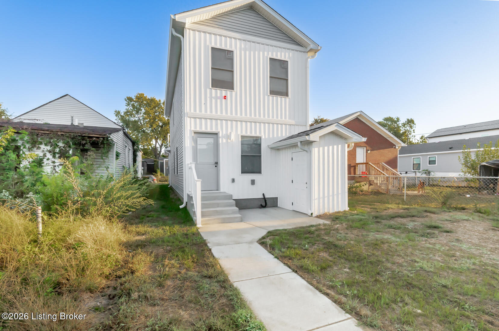 2502 Elliott Ave Property Photo 4