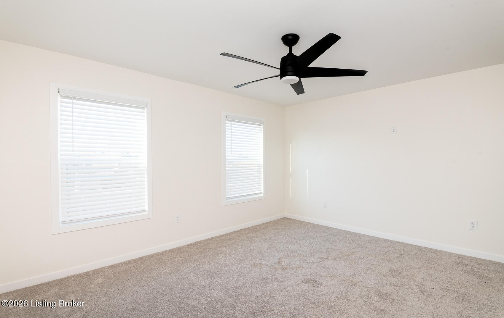 2520 Elliott Ave Property Photo 42