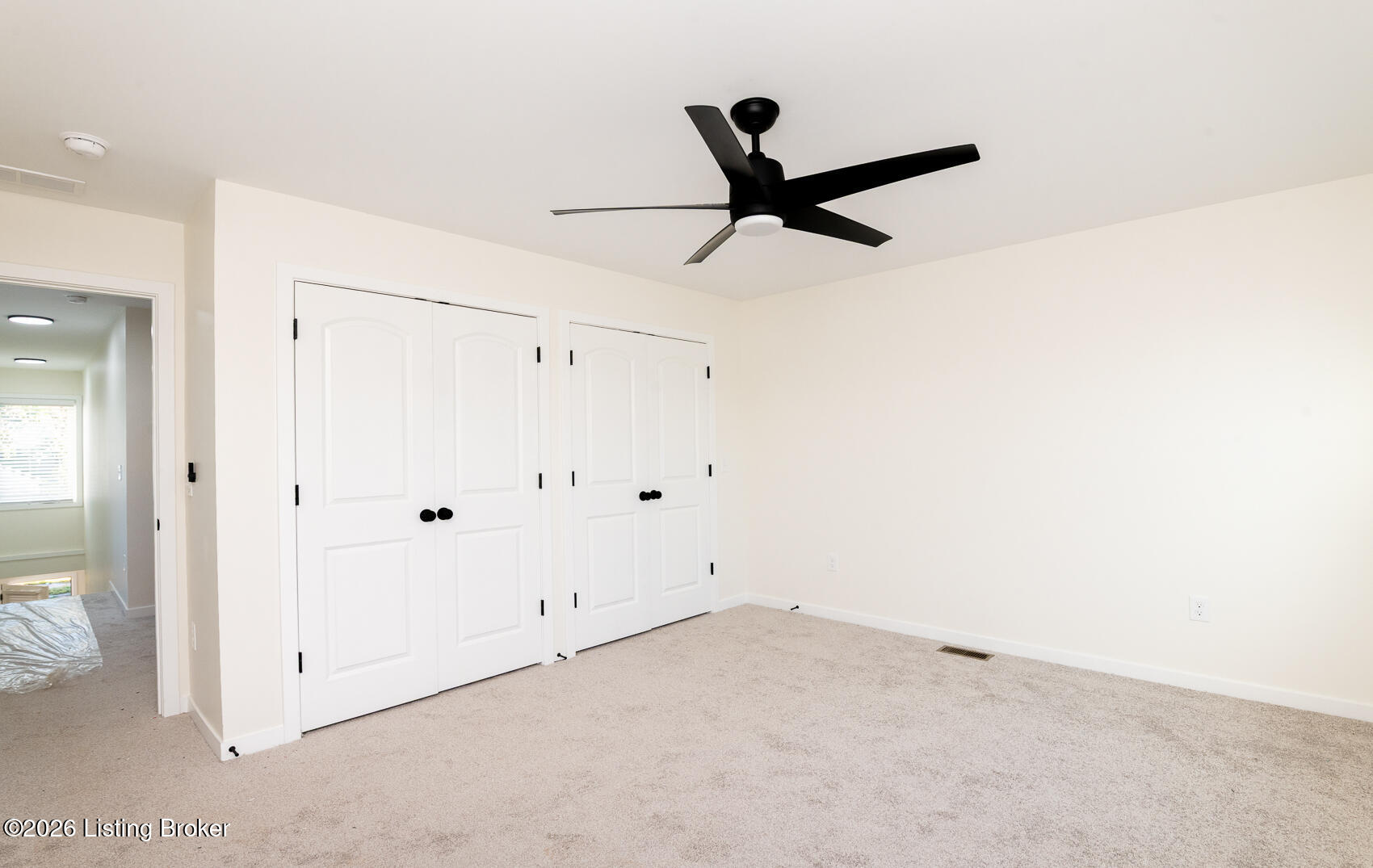 2520 Elliott Ave Property Photo 44