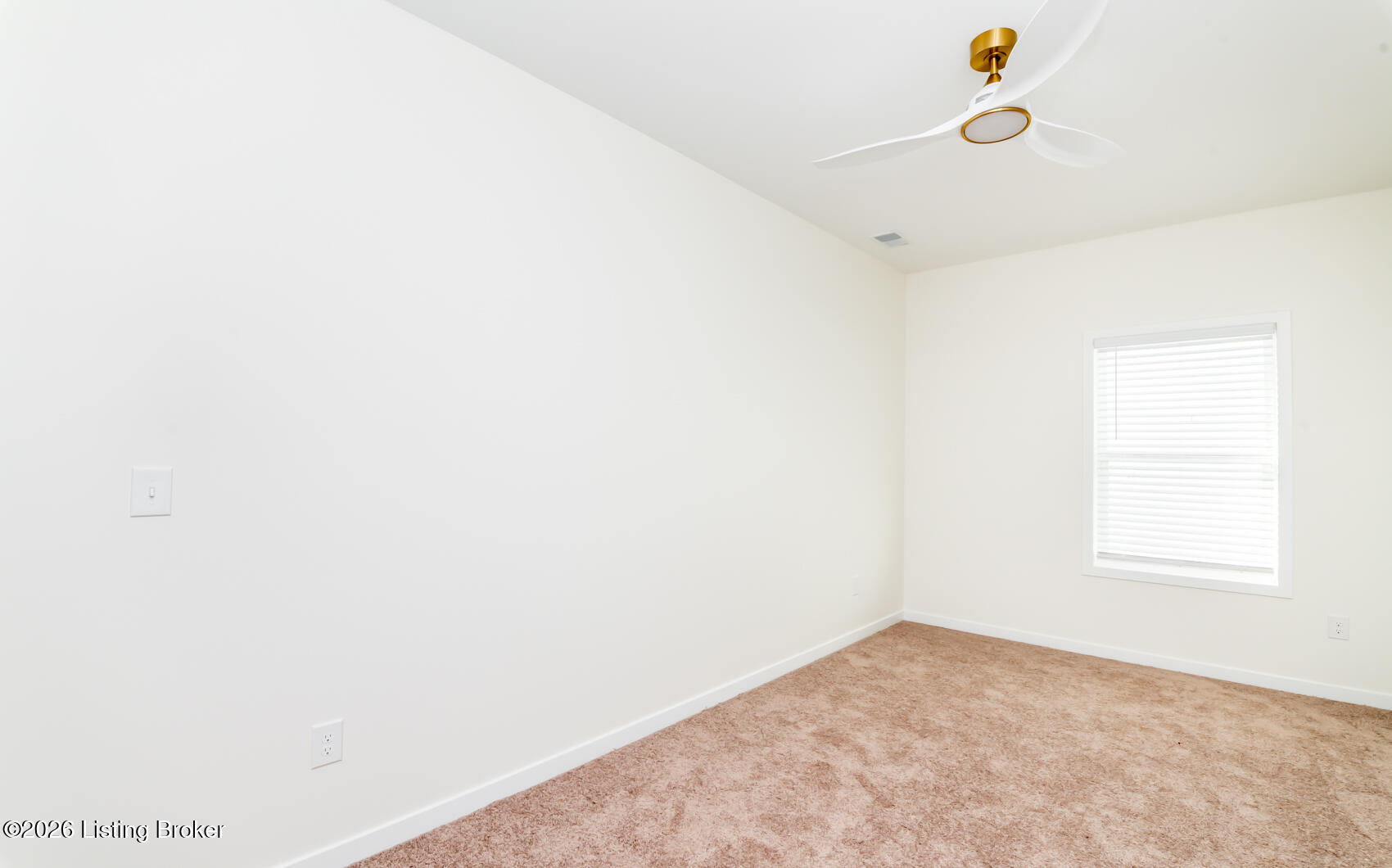 2426 Elliott Ave Property Photo 31