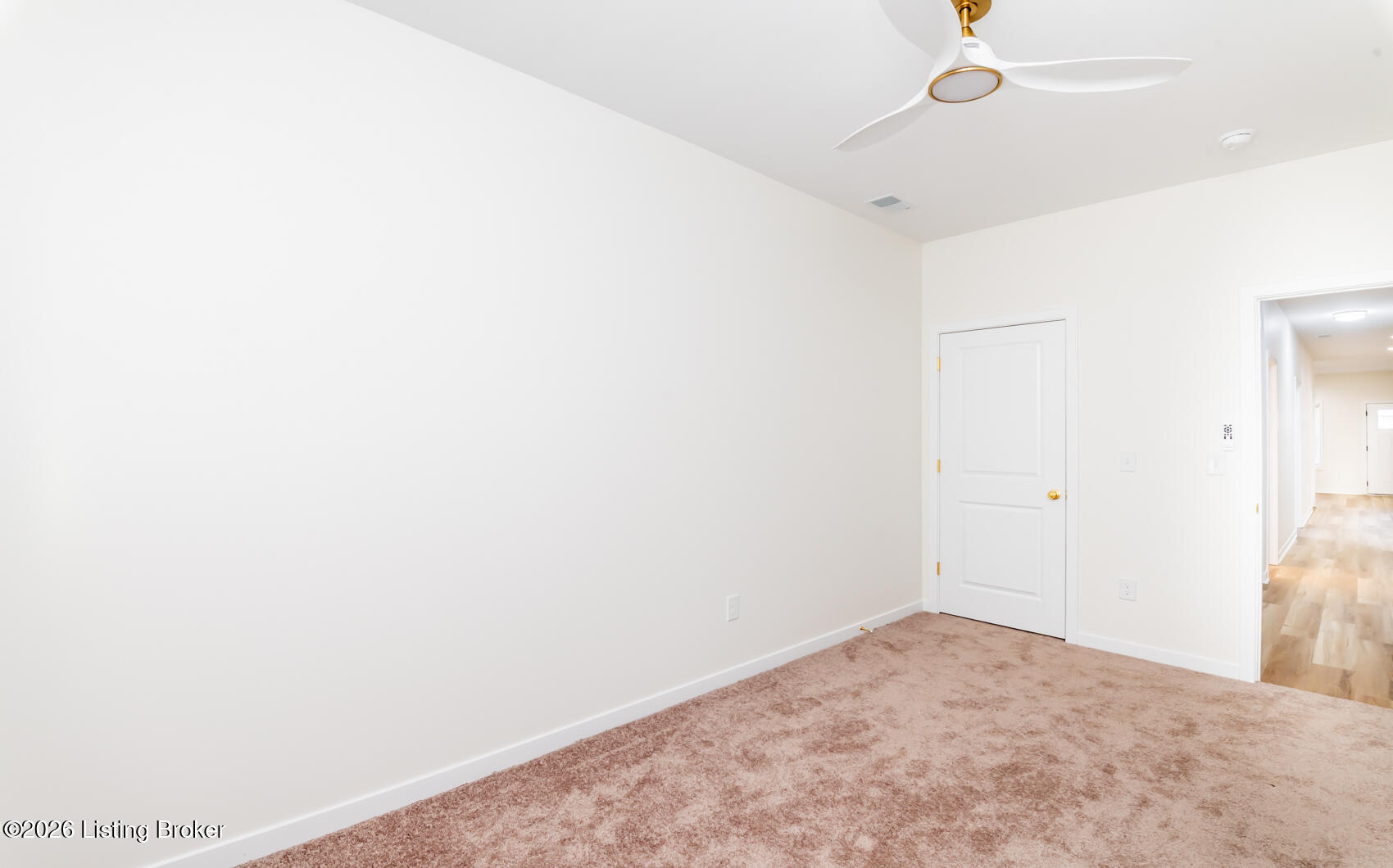 2426 Elliott Ave Property Photo 37