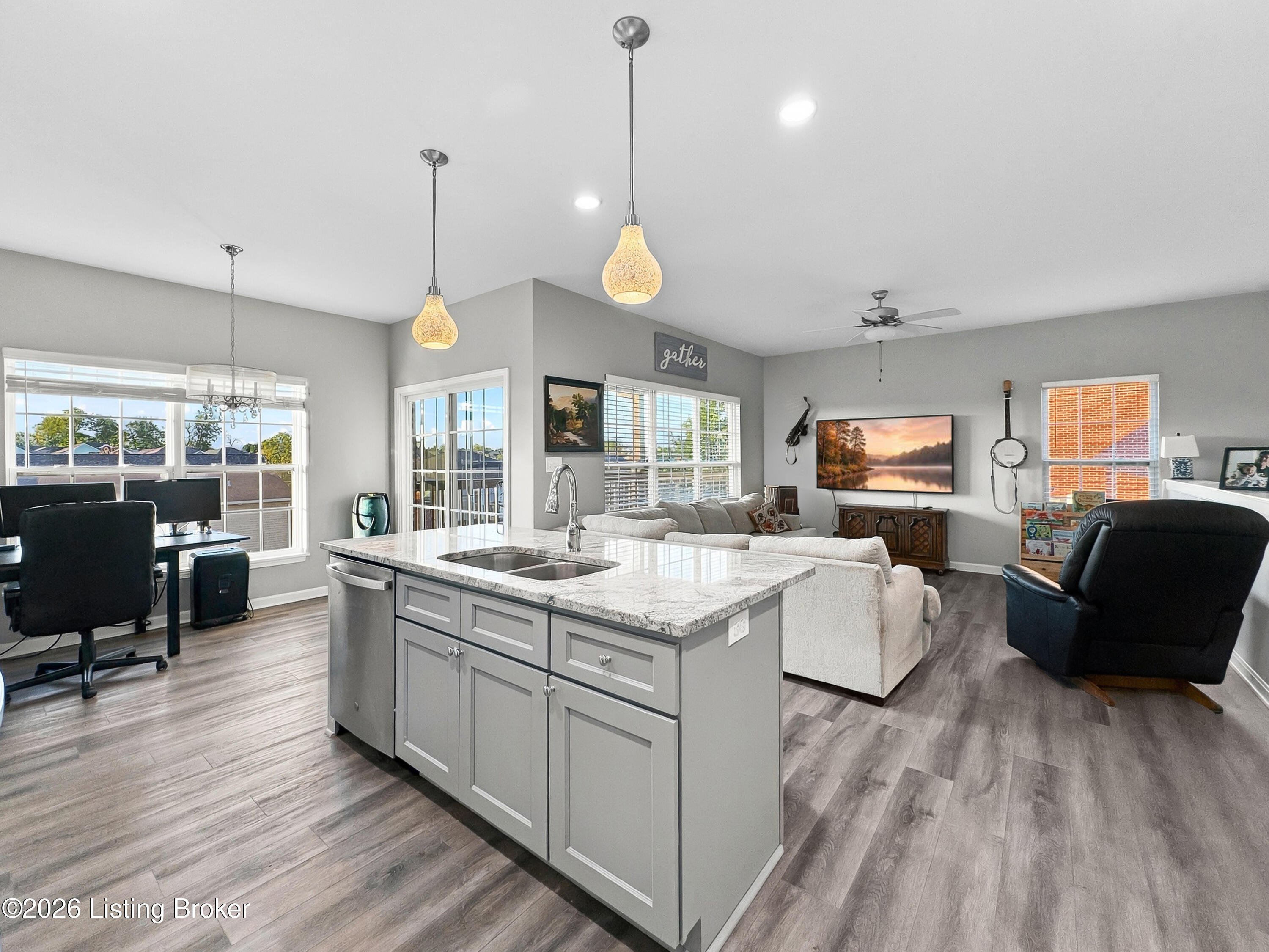175 Garden View Pl # B Property Photo 2