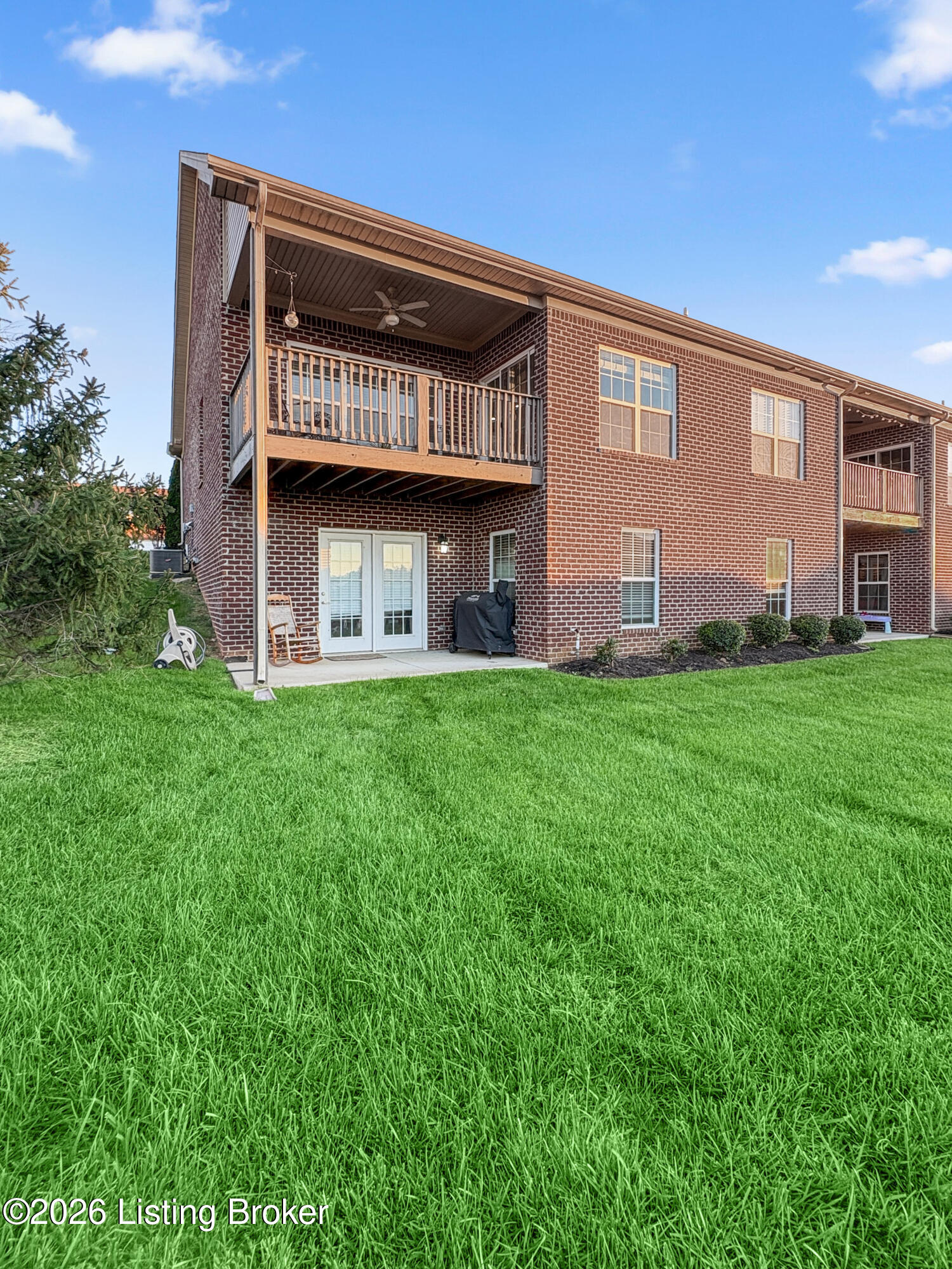 175 Garden View Pl # B Property Photo 4