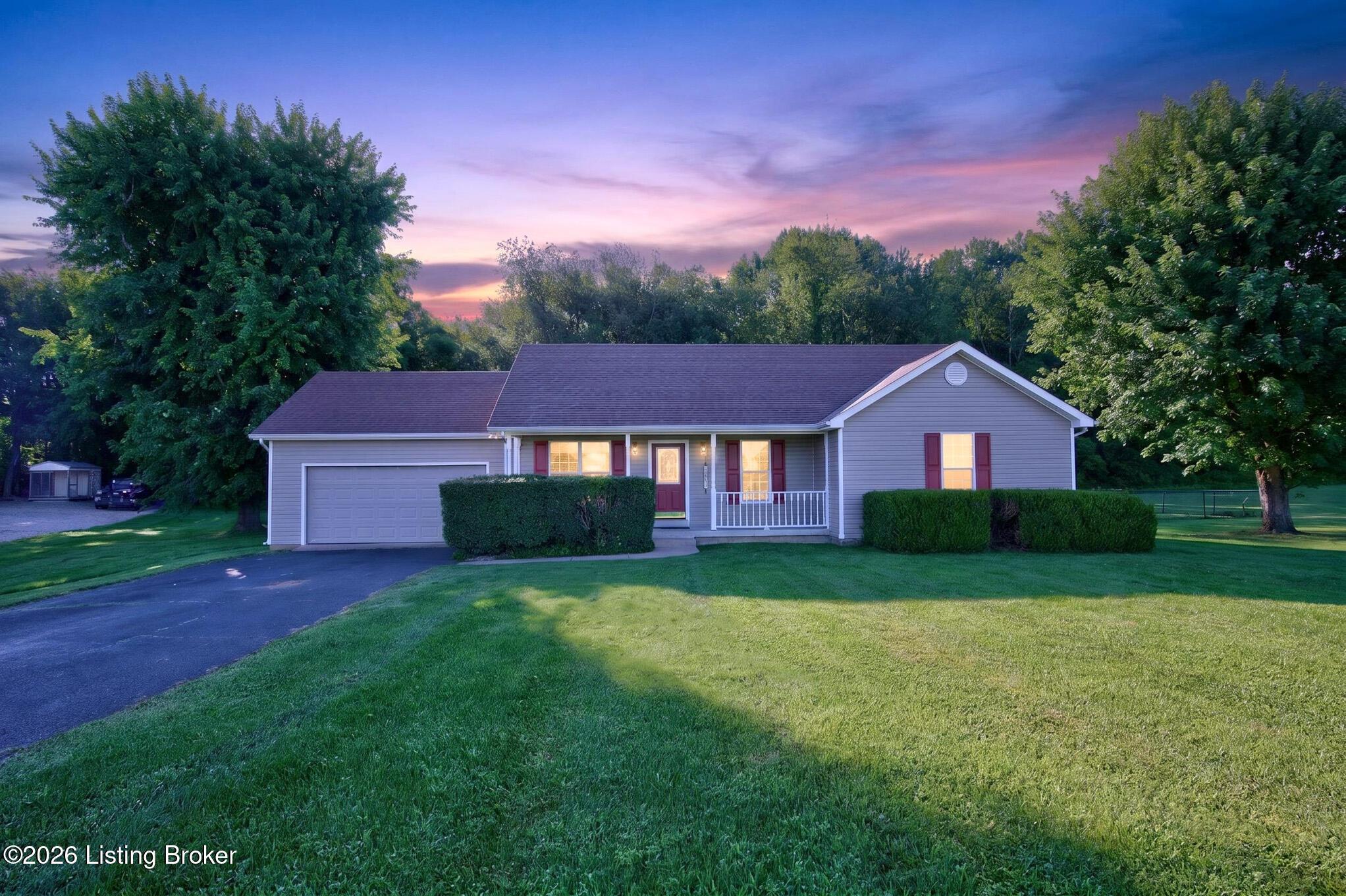 80 Gateway Ct Property Photo 1