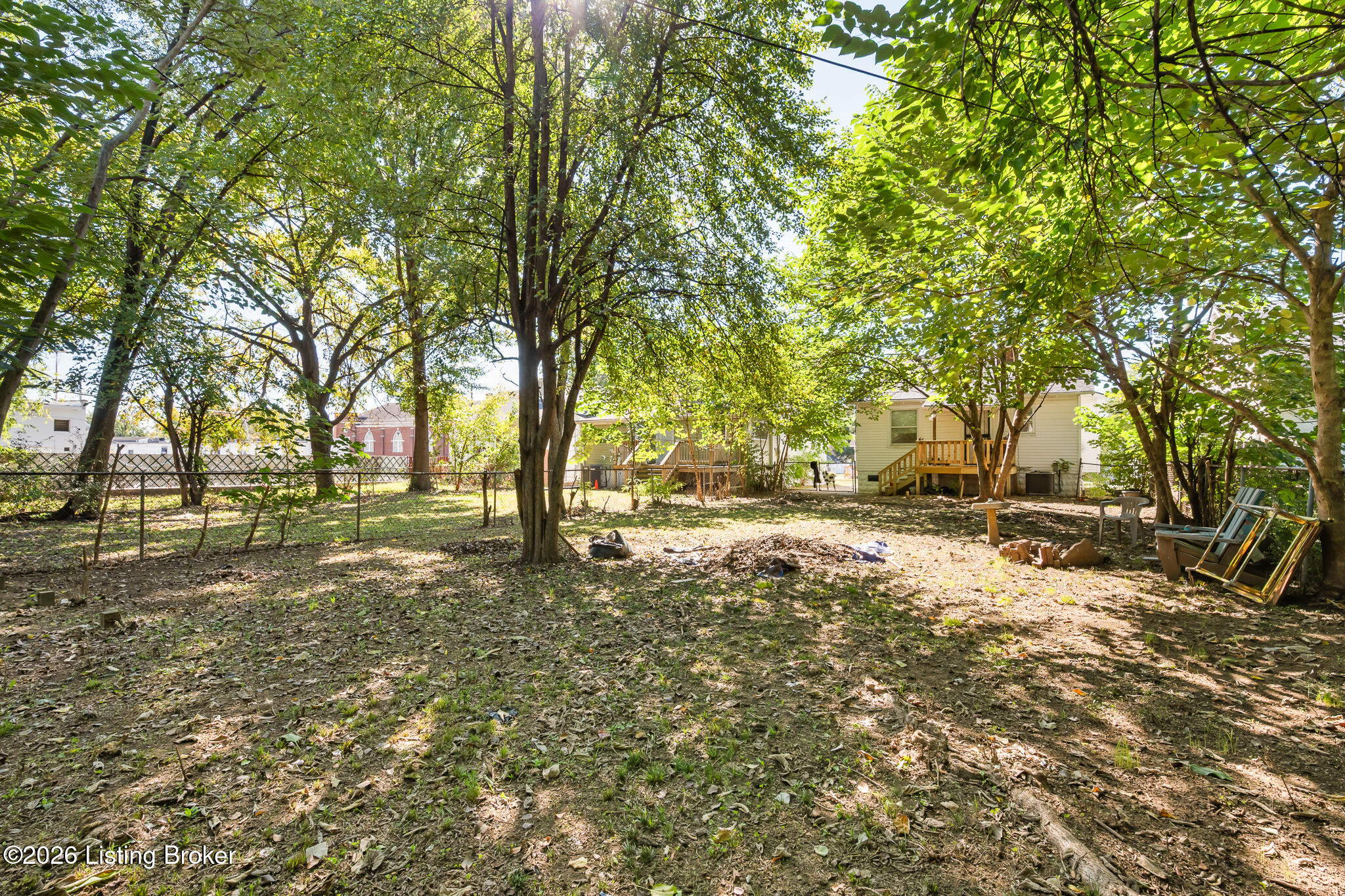 1119 Larchmont Ave Property Photo 26