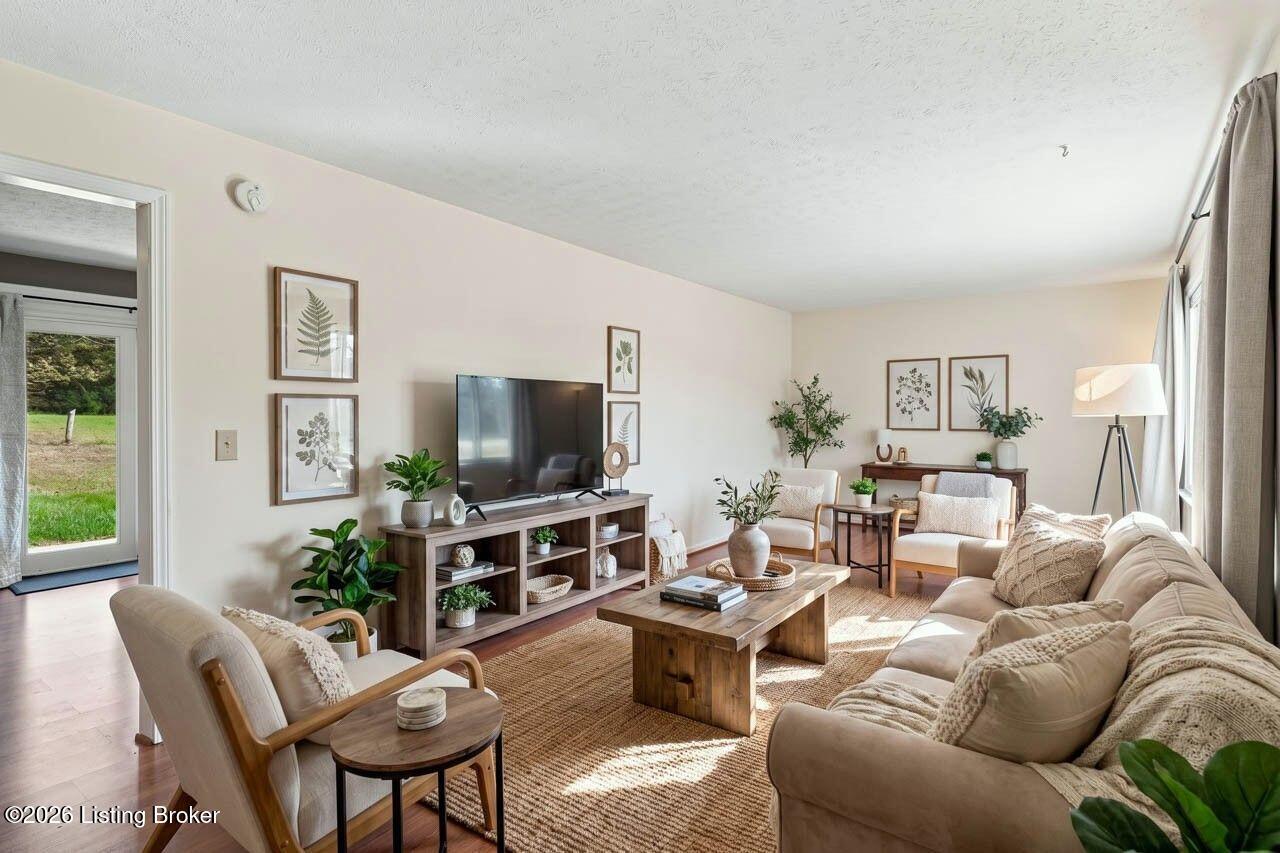 4010 Dixie Ln Property Photo 6