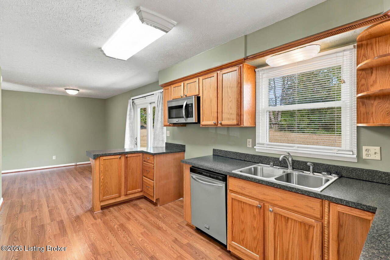 4010 Dixie Ln Property Photo 15