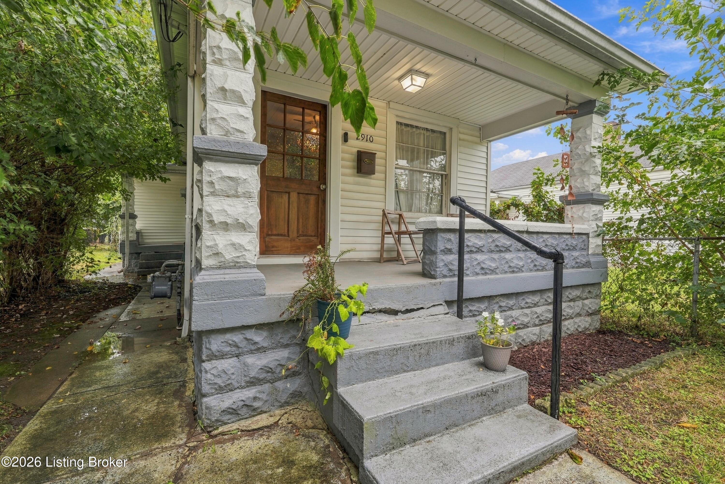 2910 Garfield Ave Property Photo 6