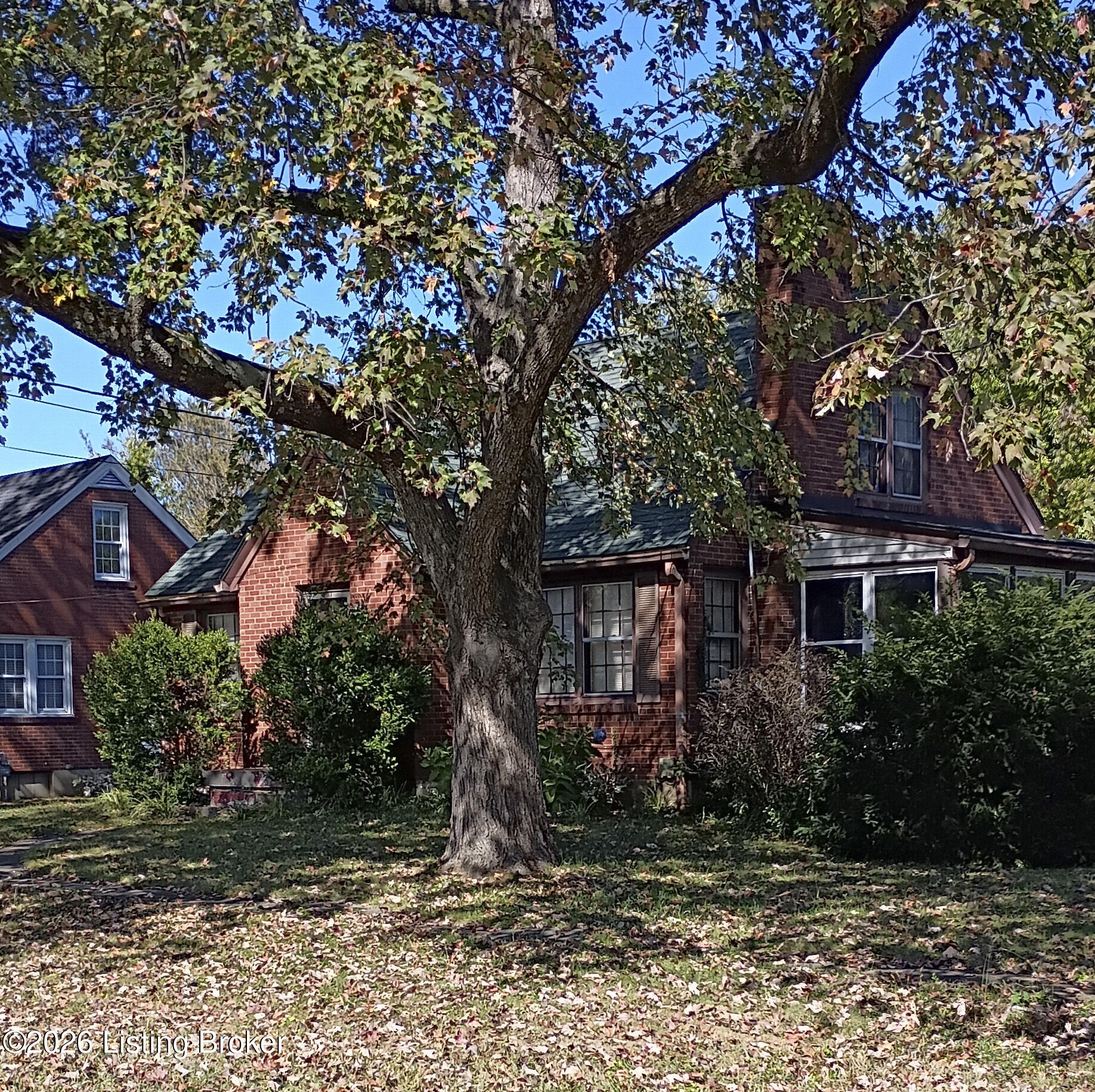 2801 Ralph Ave Property Photo 3