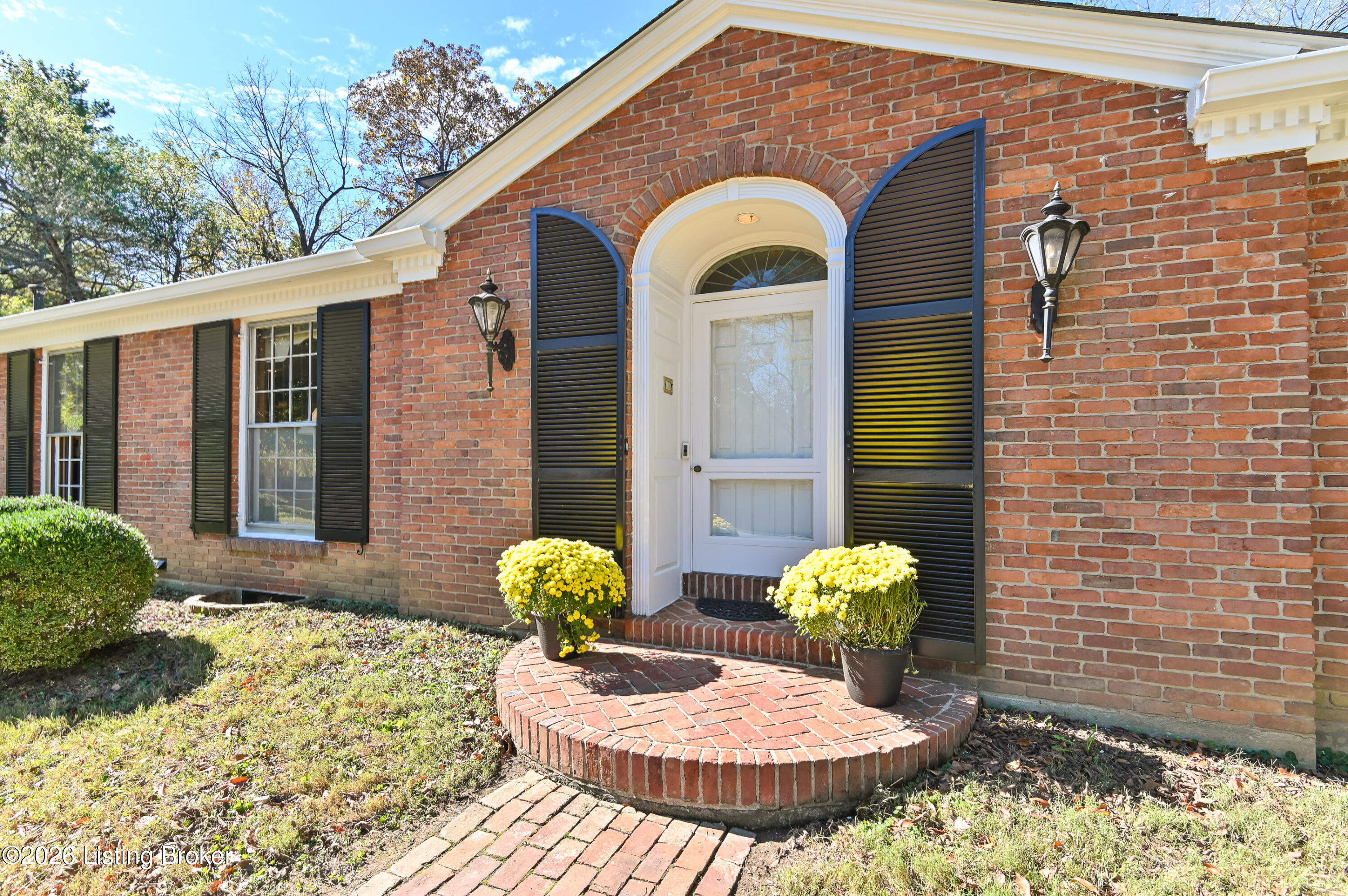 432 Twinbrook Rd Property Photo 4