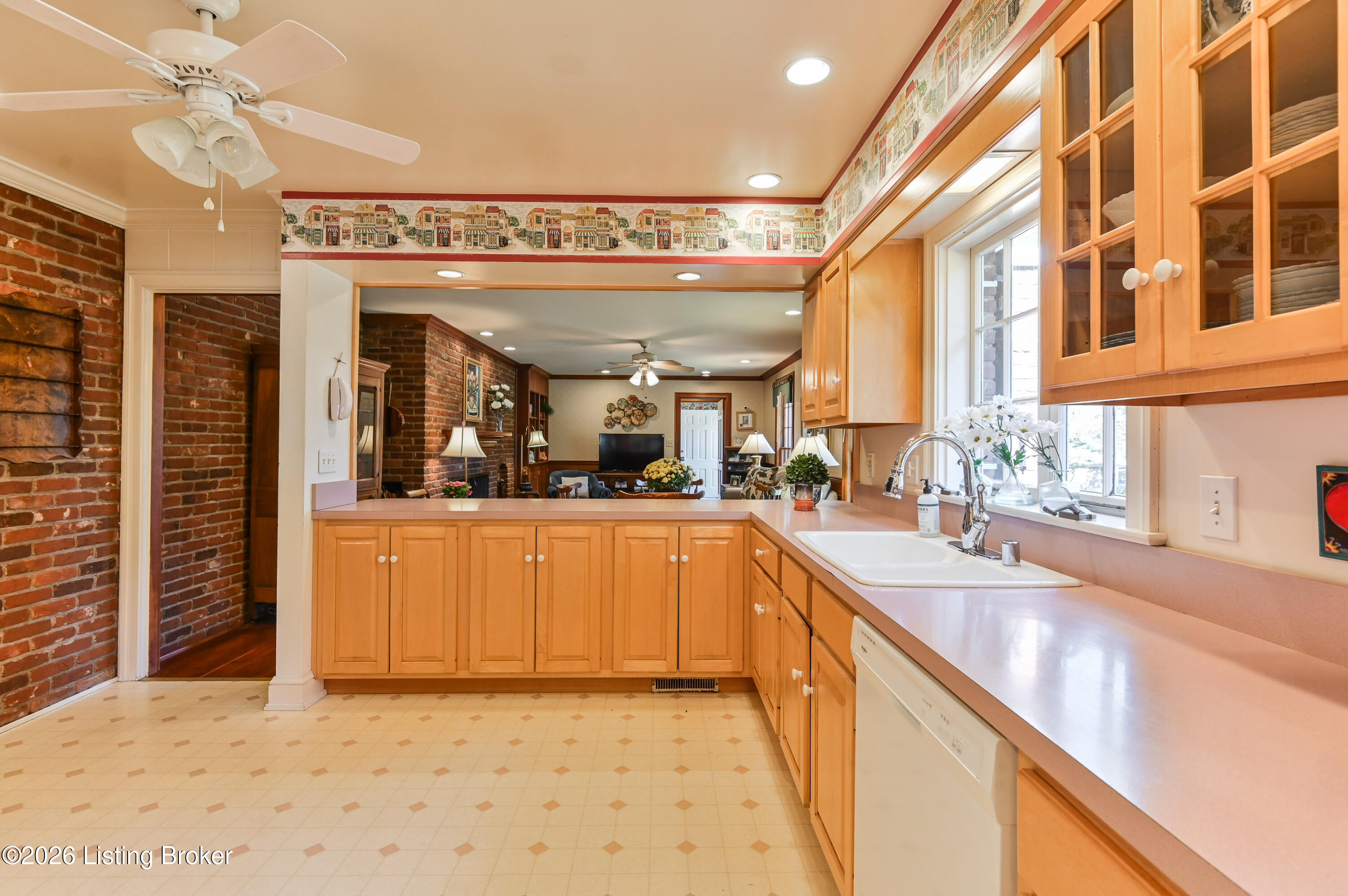 432 Twinbrook Rd Property Photo 16