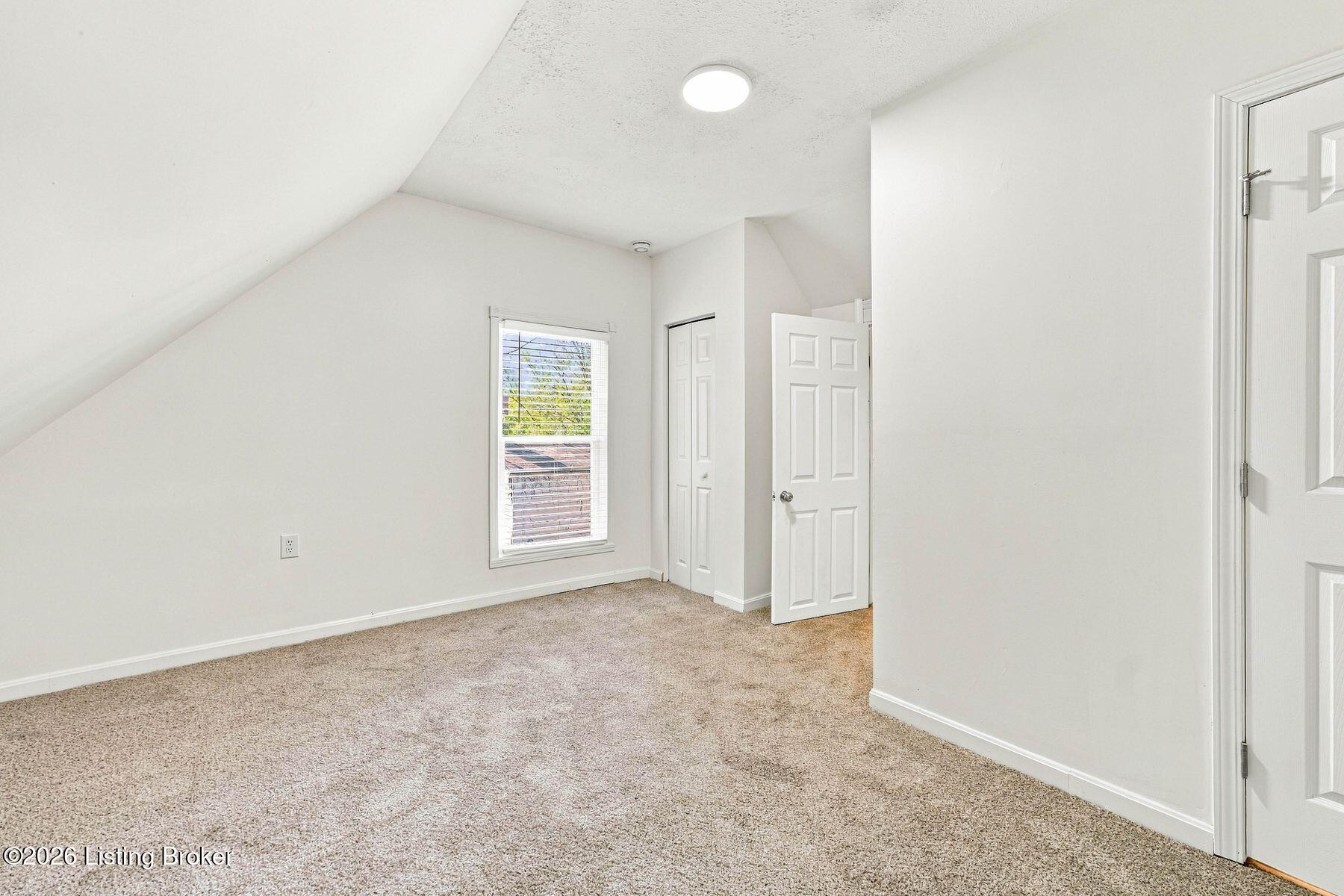 304 E Kentucky St Property Photo 39