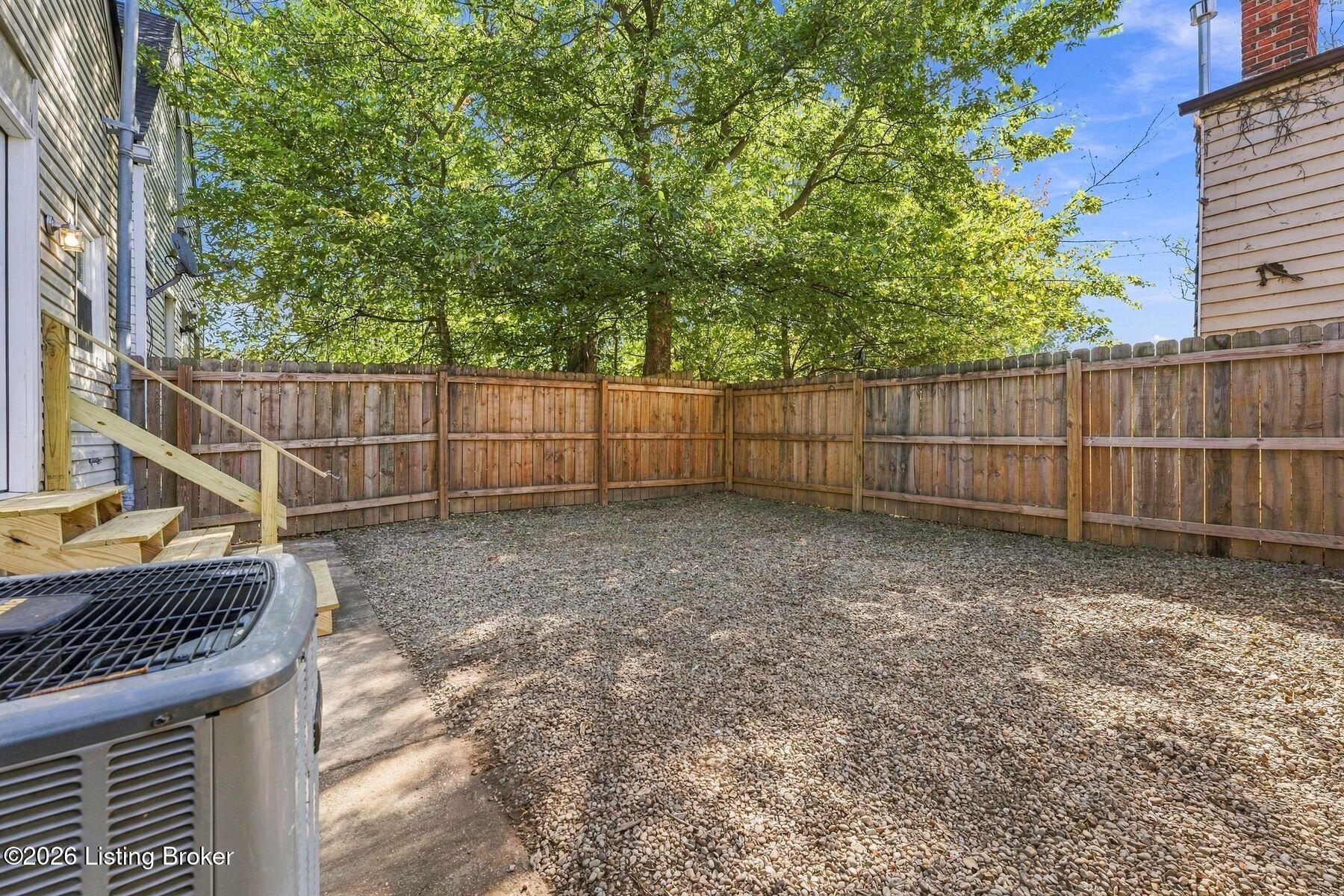 304 E Kentucky St Property Photo 55