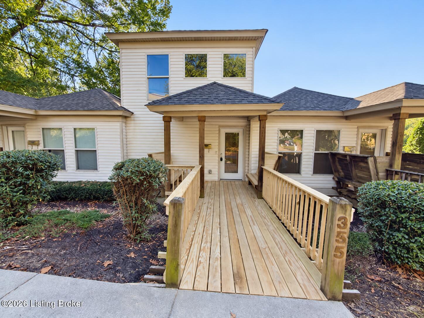 355 Kenilworth Rd Property Photo 1
