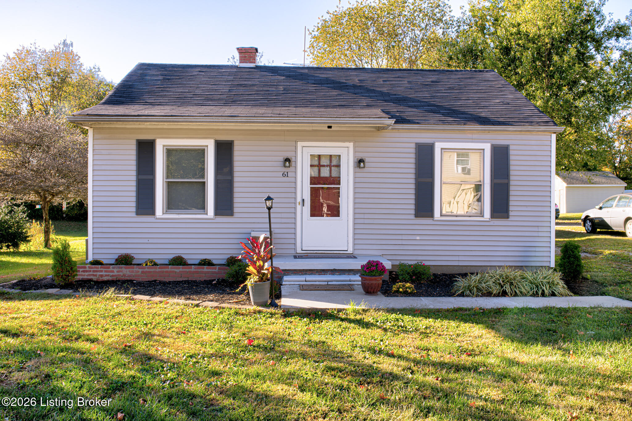 61 Avion Ct Property Photo 1