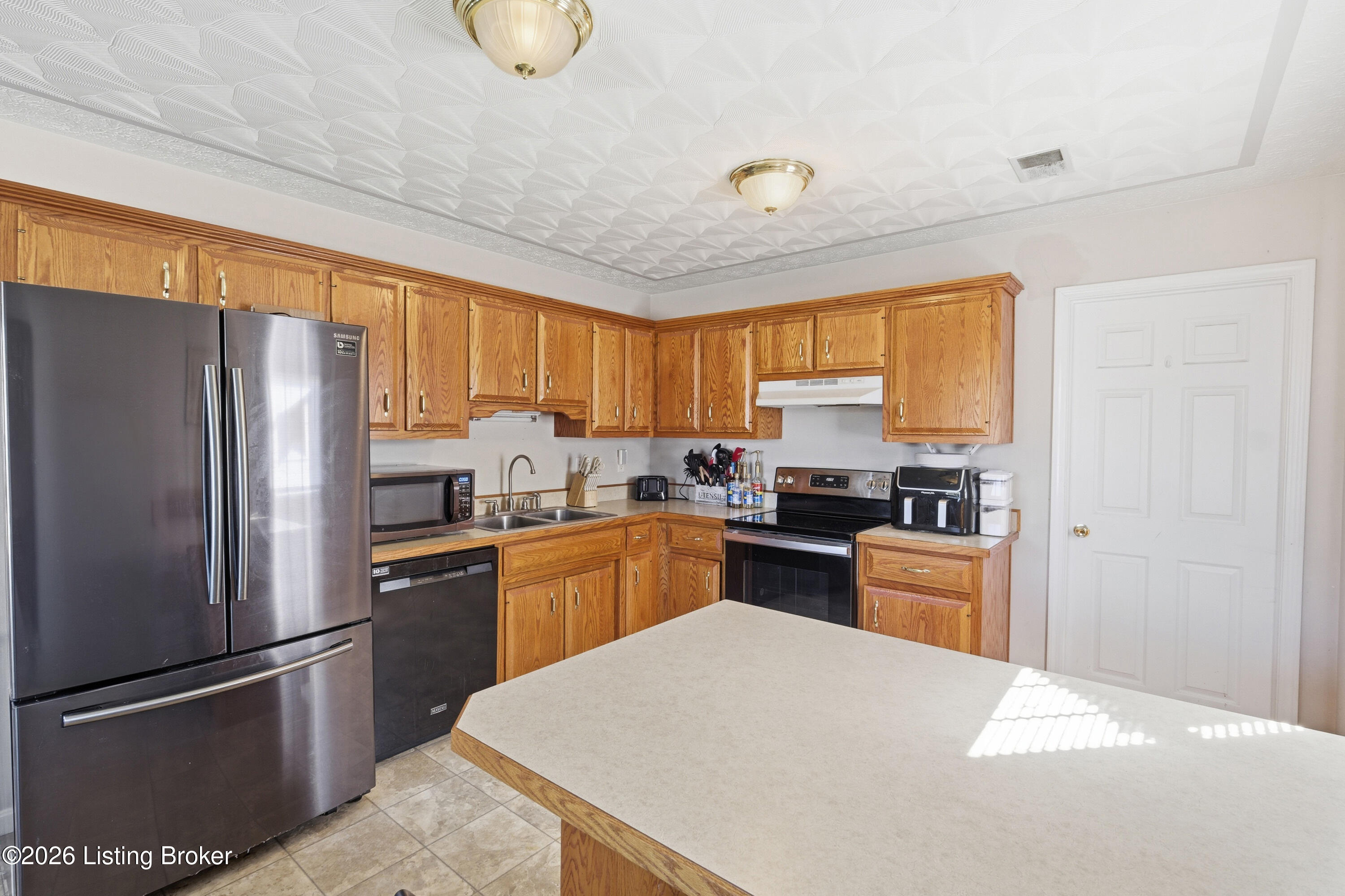 123 Kenton Dr Property Photo 14