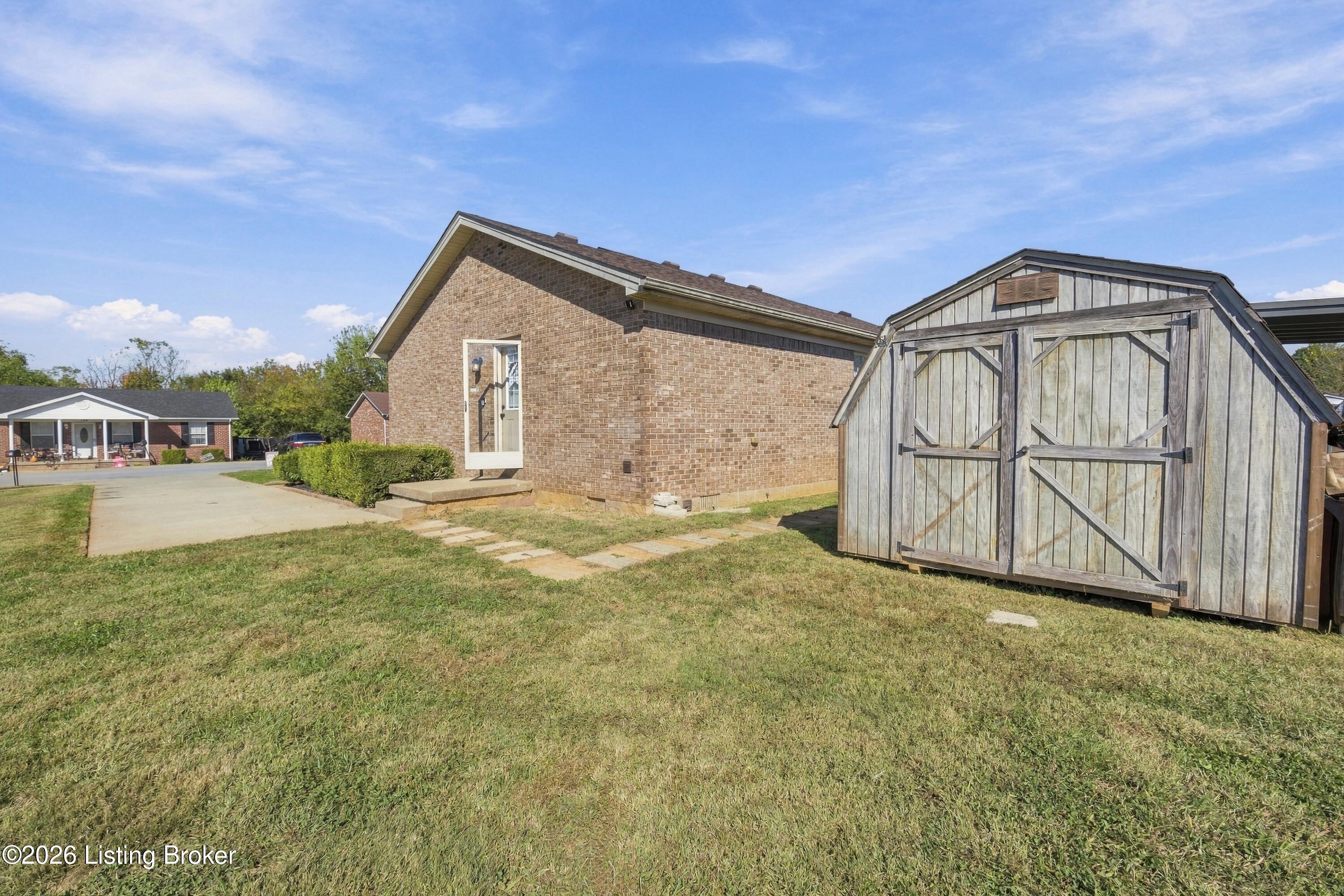 123 Kenton Dr Property Photo 33