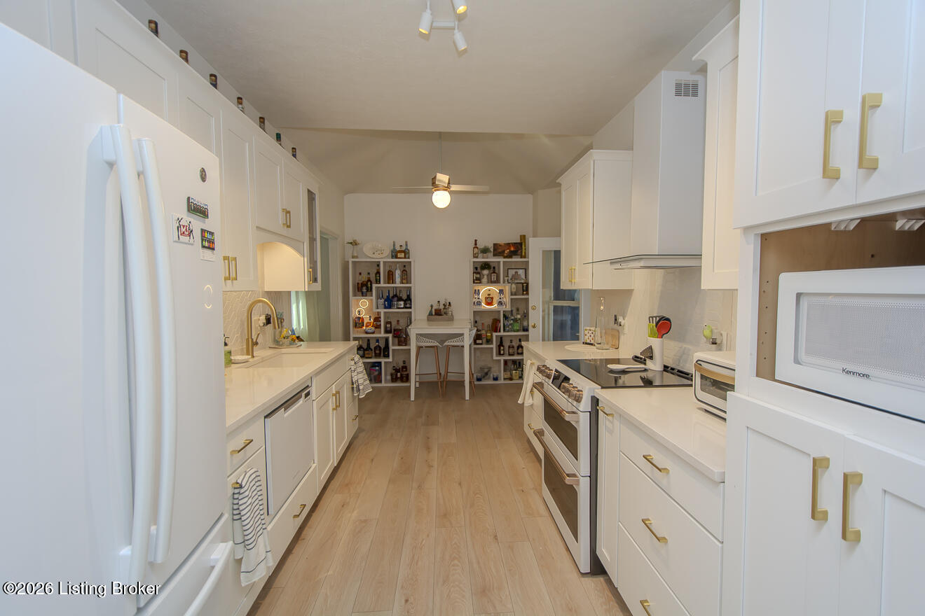 8312 Dravo Cir Property Photo 9