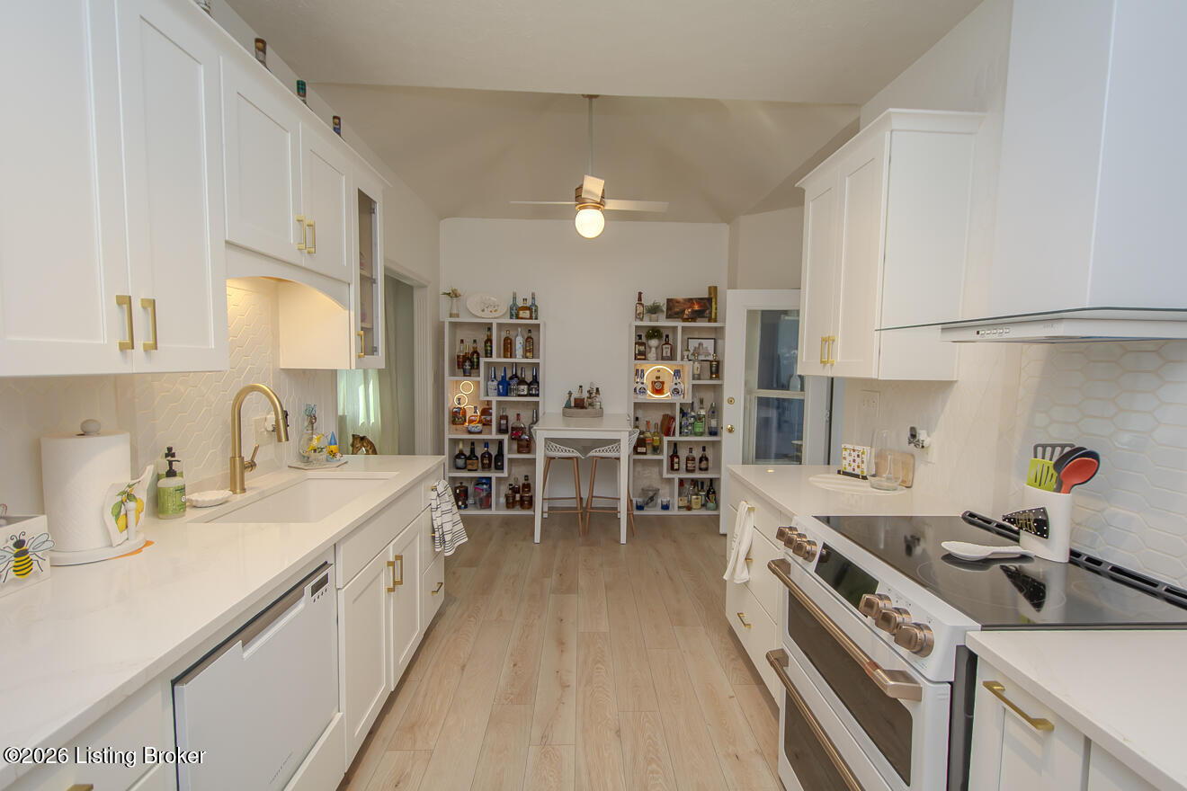 8312 Dravo Cir Property Photo 10
