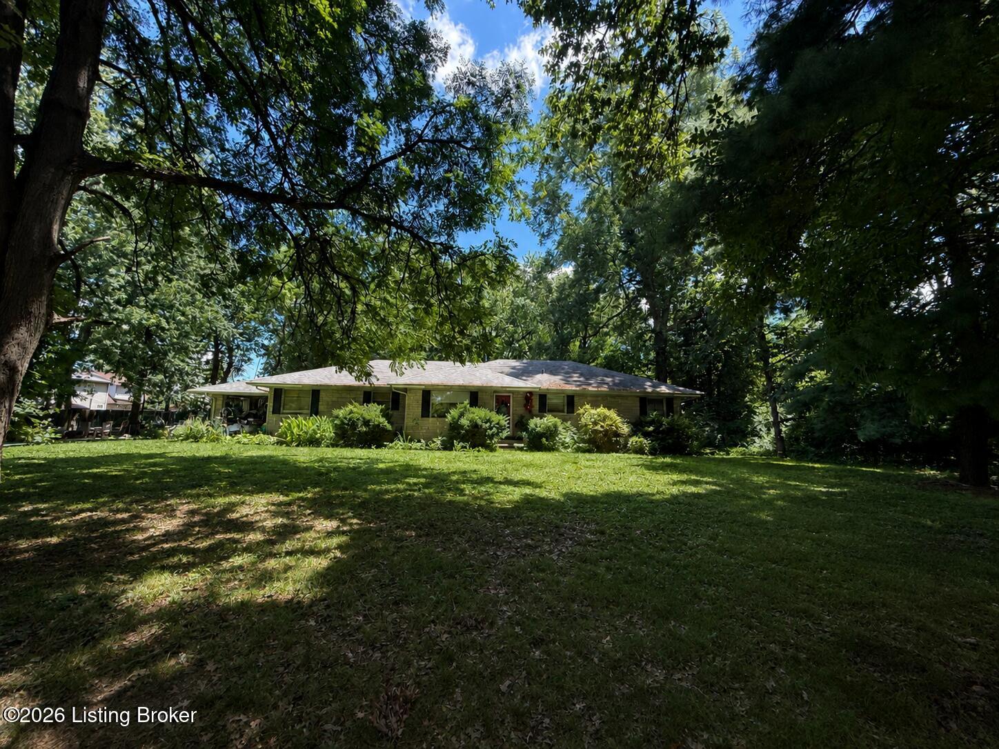 5101 Fegenbush Ln Property Photo 1
