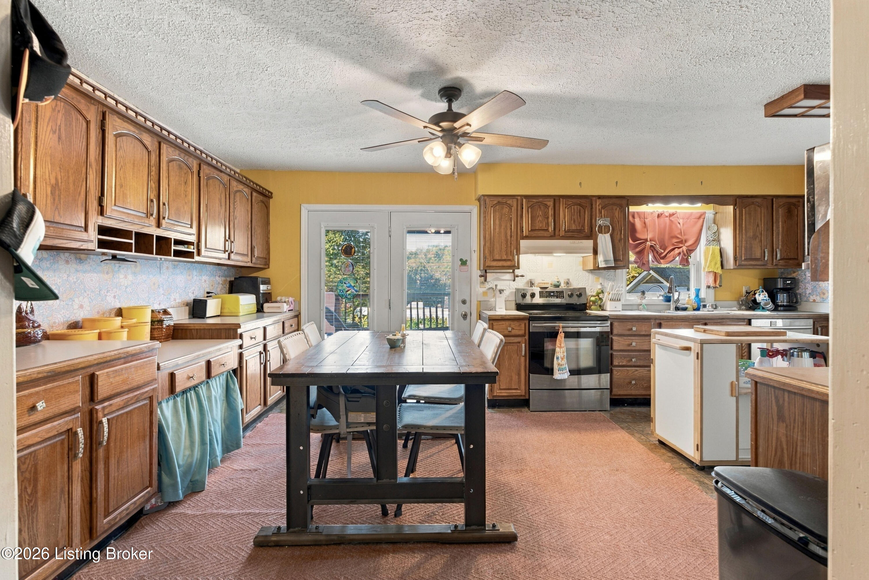 7518 Floydsburg Rd Property Photo 10