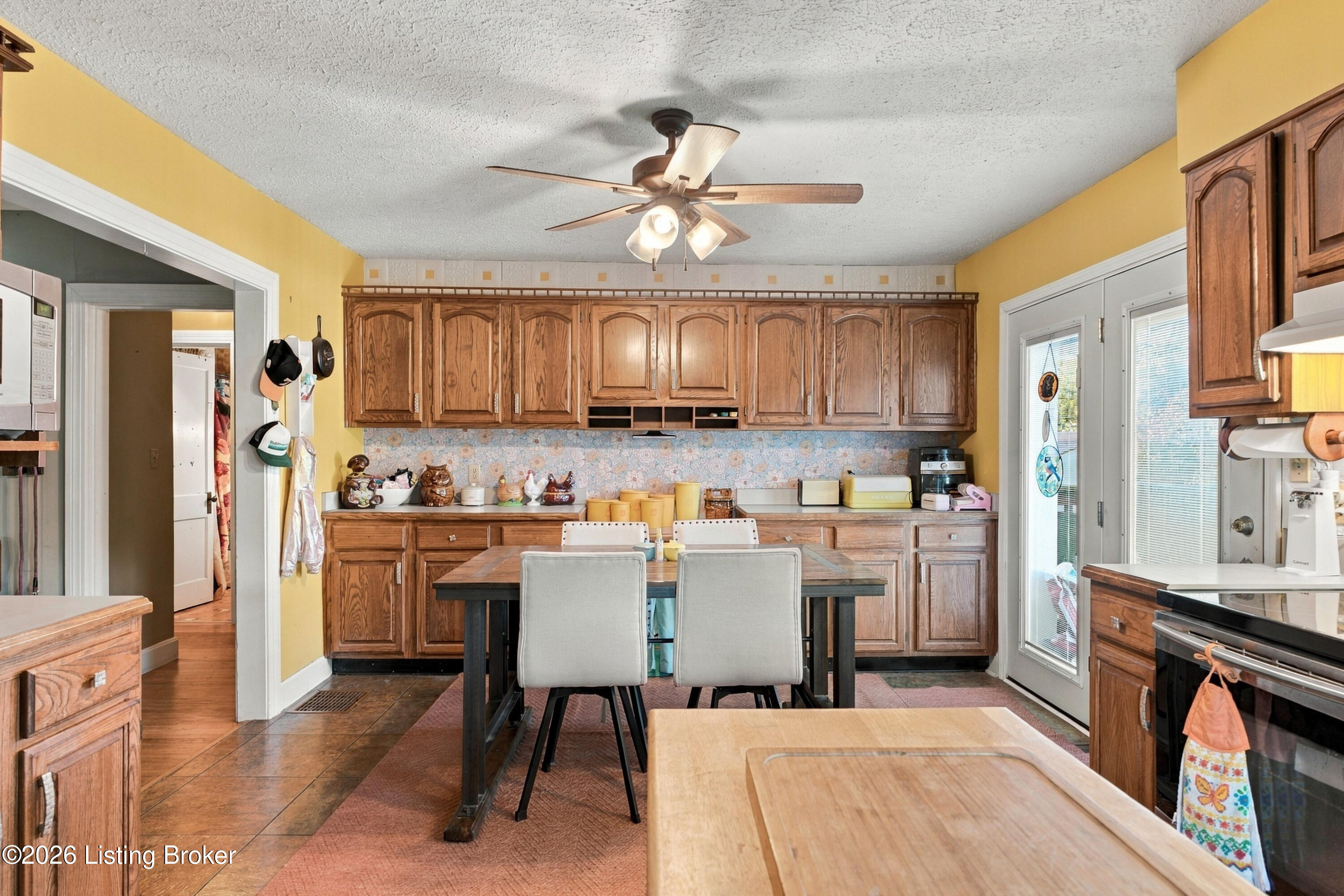 7518 Floydsburg Rd Property Photo 11