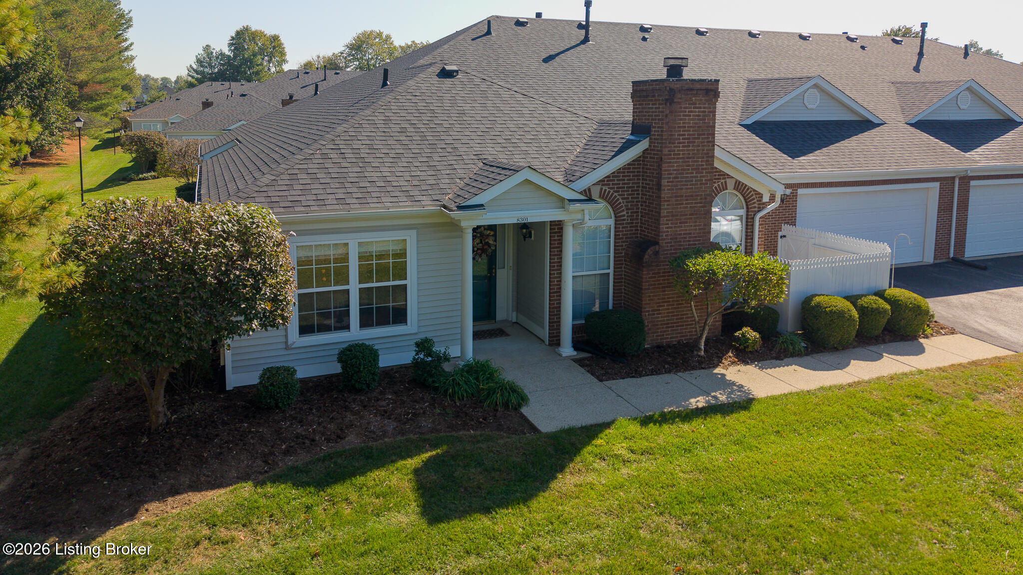 8301 River Forest Pl Property Photo 2