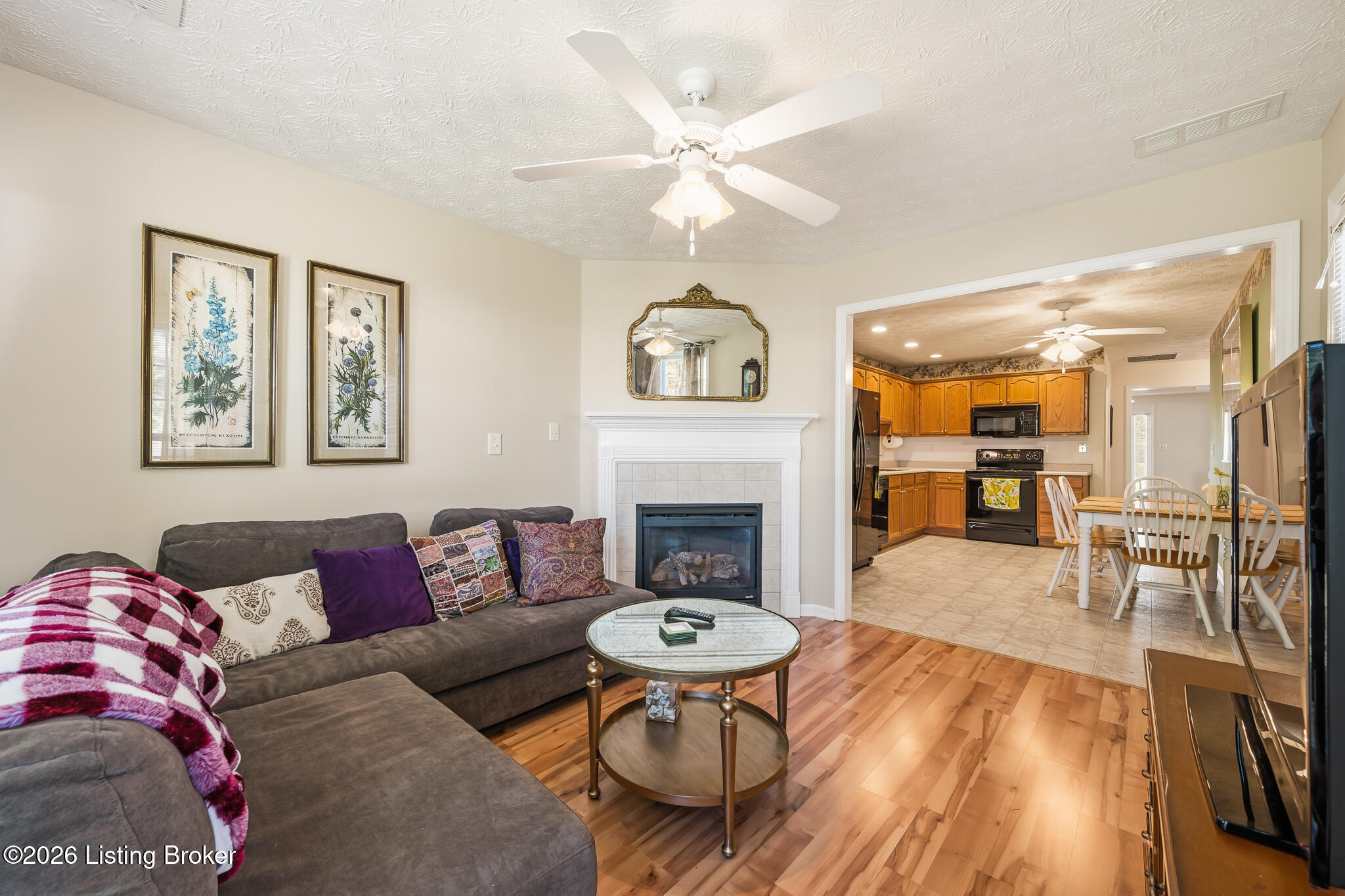 818 Garden Pointe Dr Property Photo 23