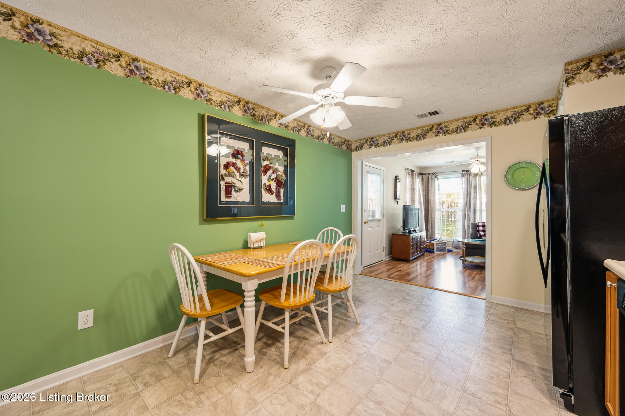 818 Garden Pointe Dr Property Photo 25