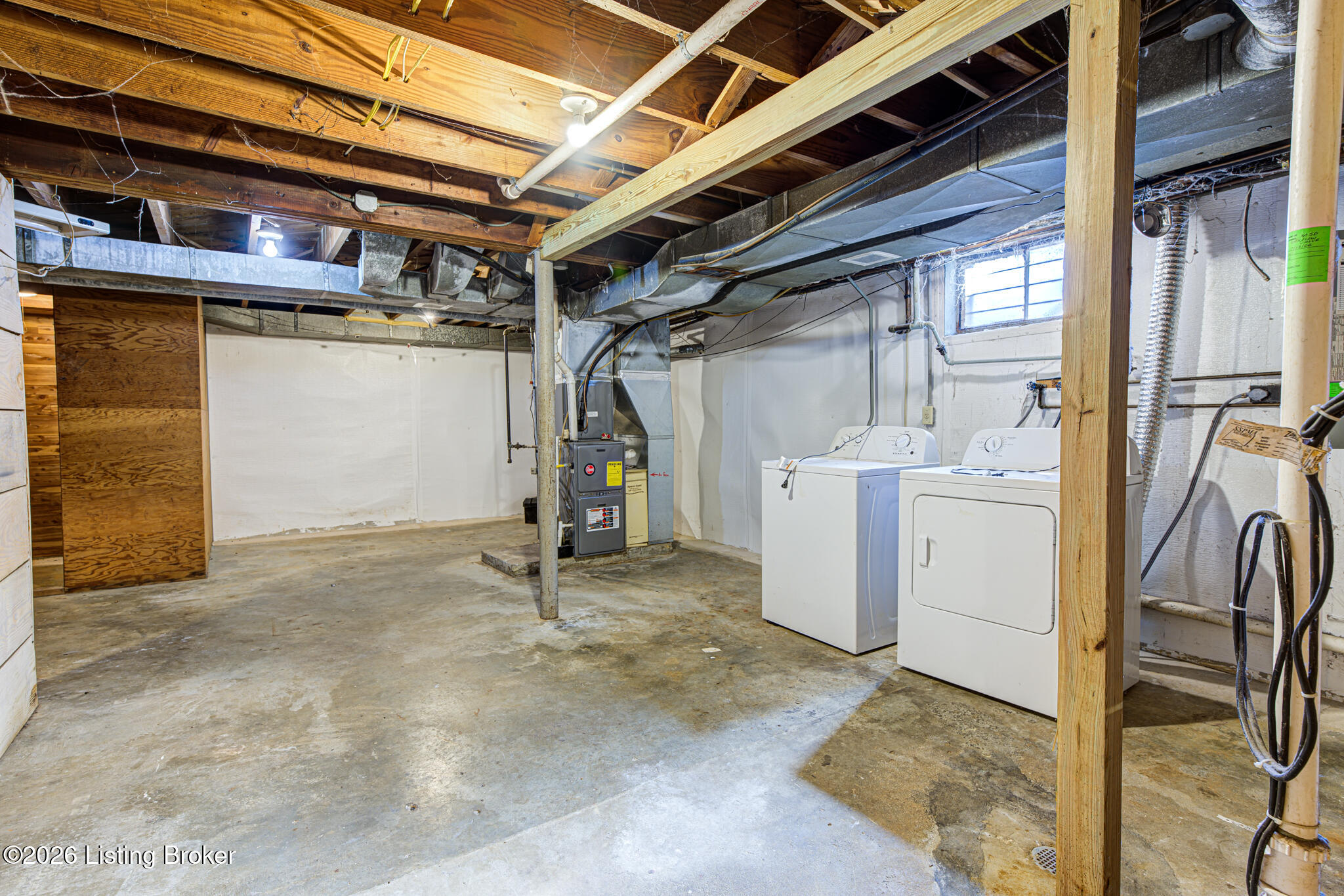 2527 Gardiner Ln Property Photo 33