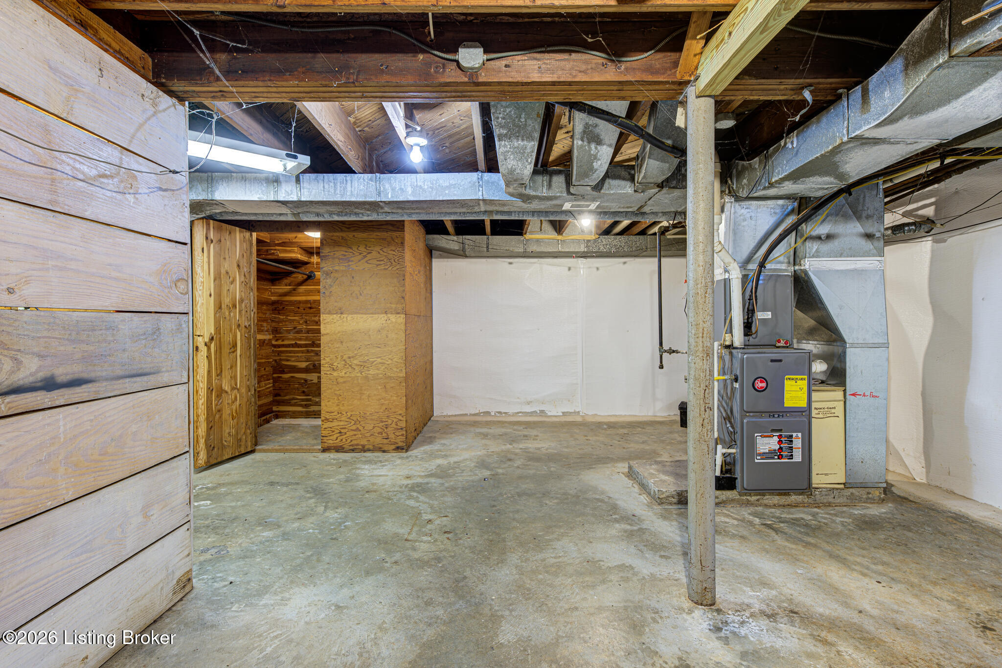 2527 Gardiner Ln Property Photo 35