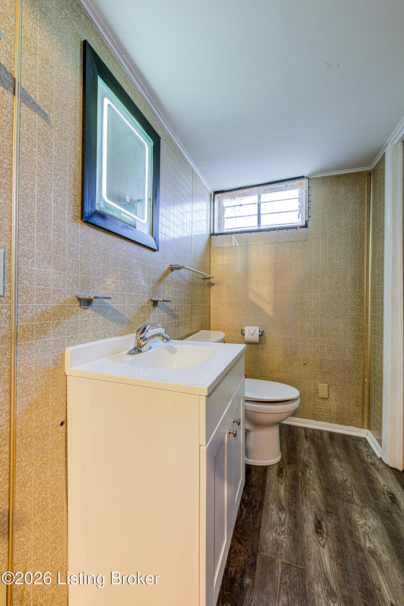 2527 Gardiner Ln Property Photo 40