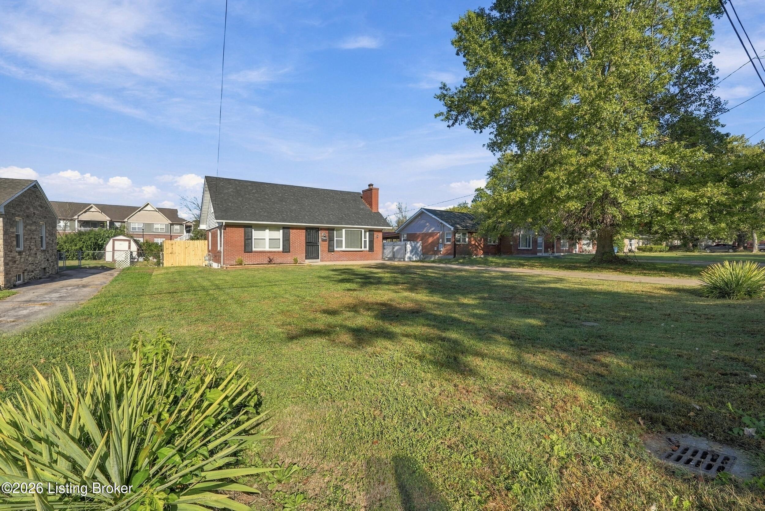 4344 Lynnview Dr Property Photo 6