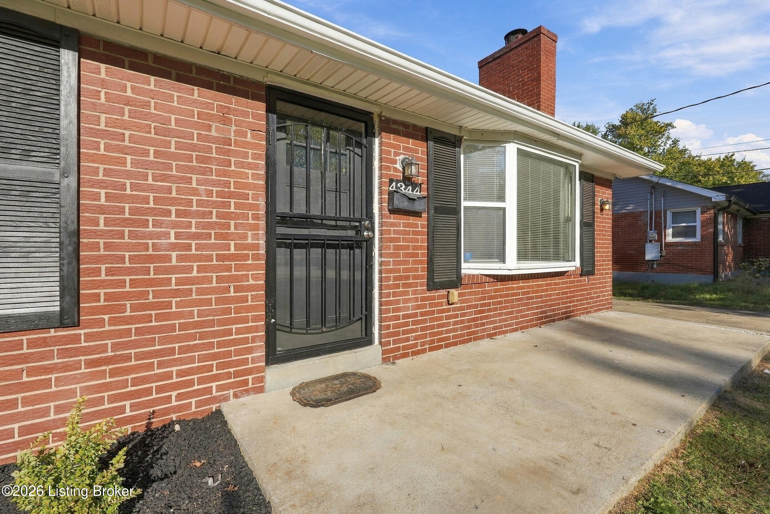 4344 Lynnview Dr Property Photo 7