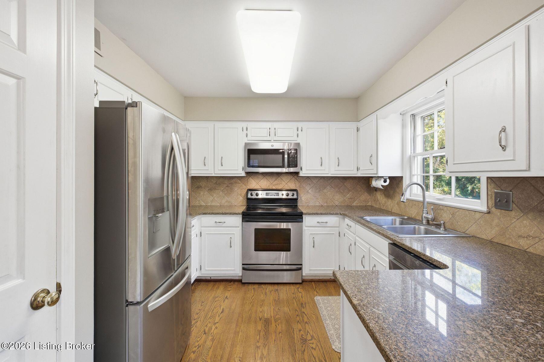 2324 Thornhill Rd Property Photo 14