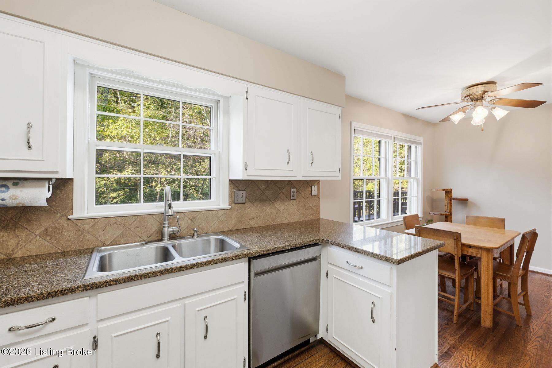 2324 Thornhill Rd Property Photo 15