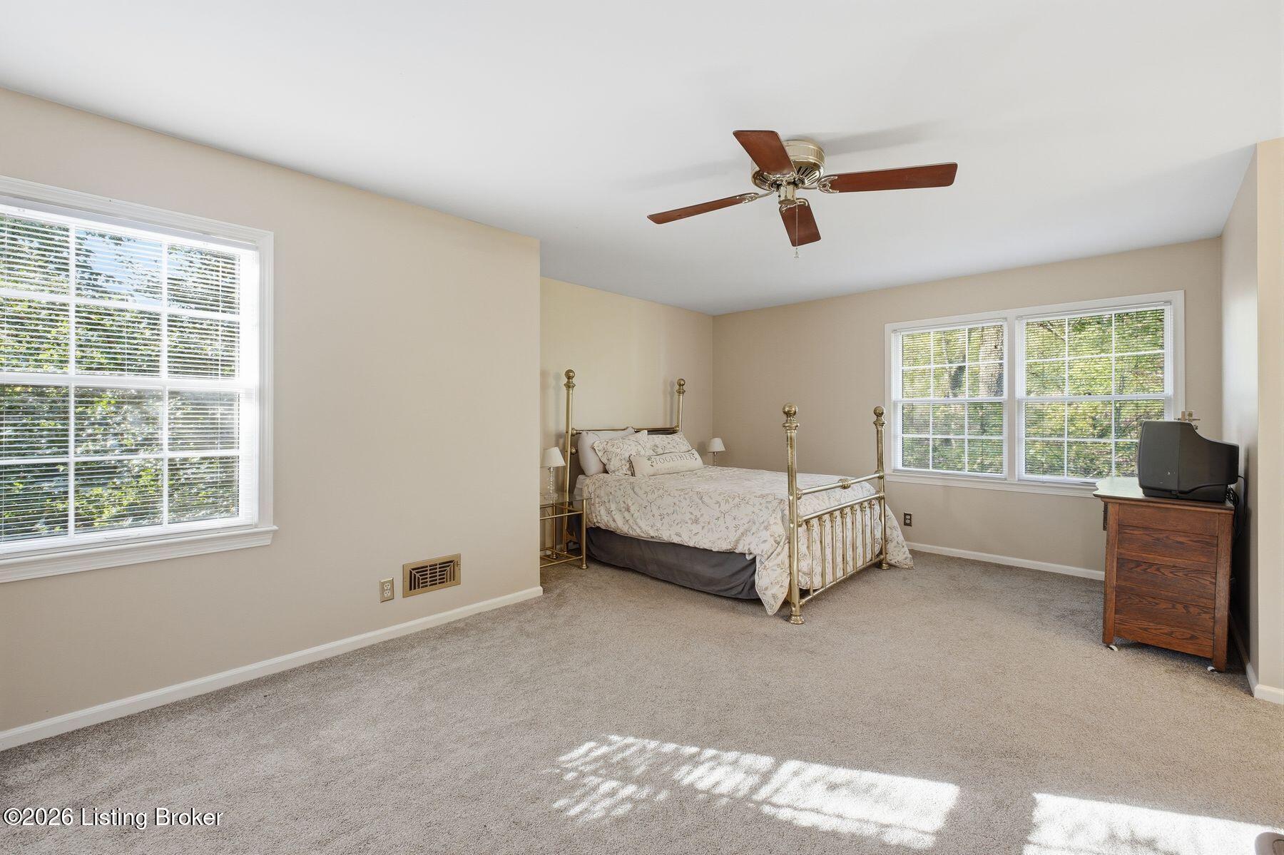 2324 Thornhill Rd Property Photo 24