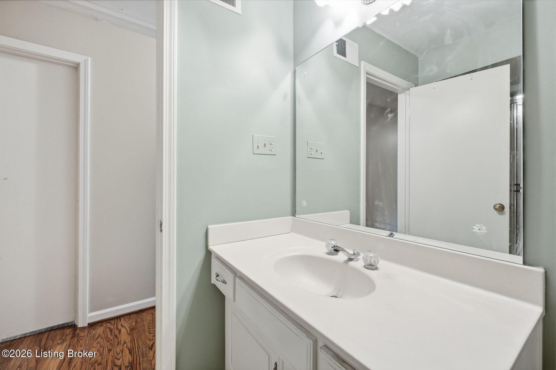 2324 Thornhill Rd Property Photo 30