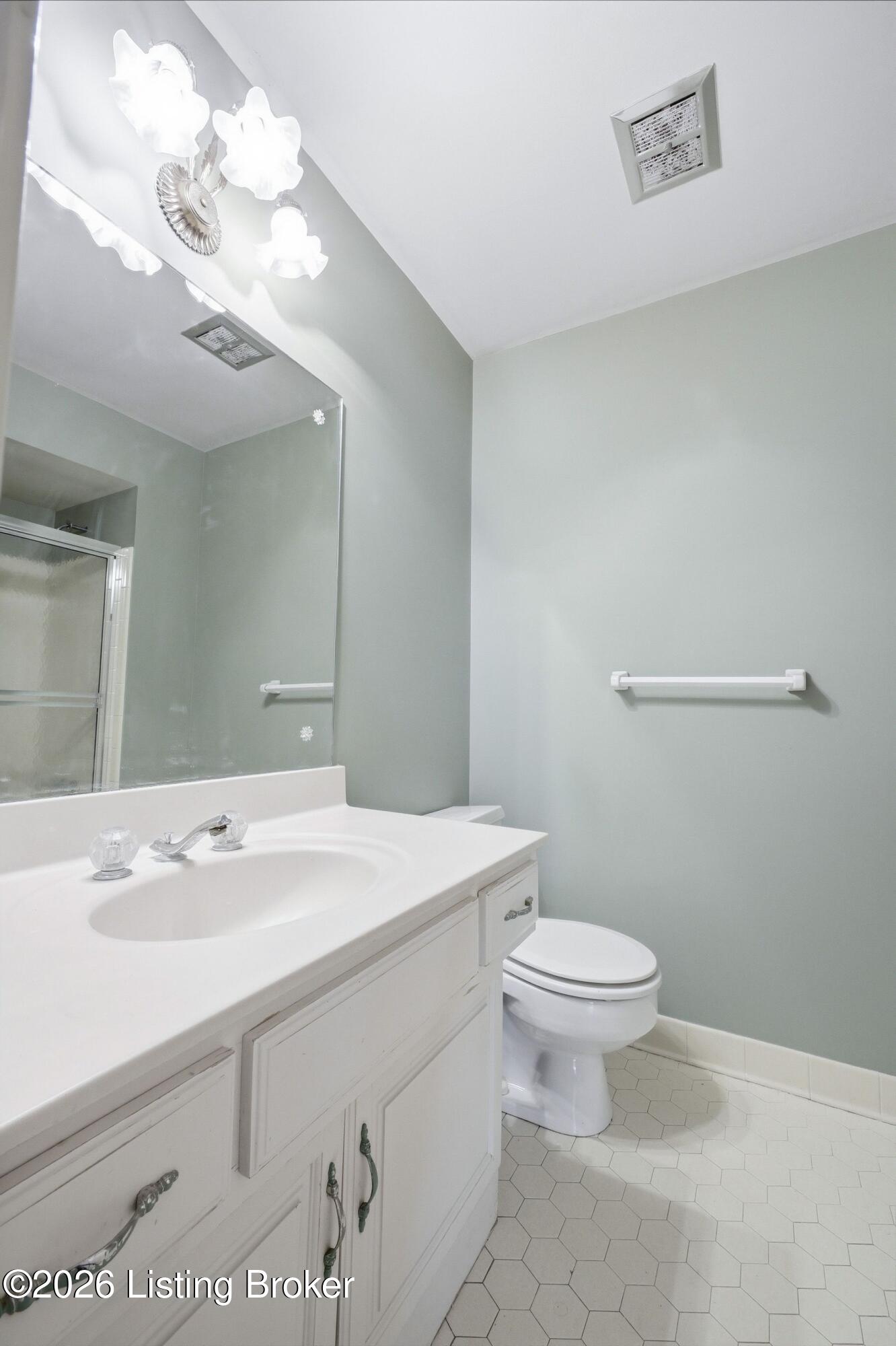 2324 Thornhill Rd Property Photo 32