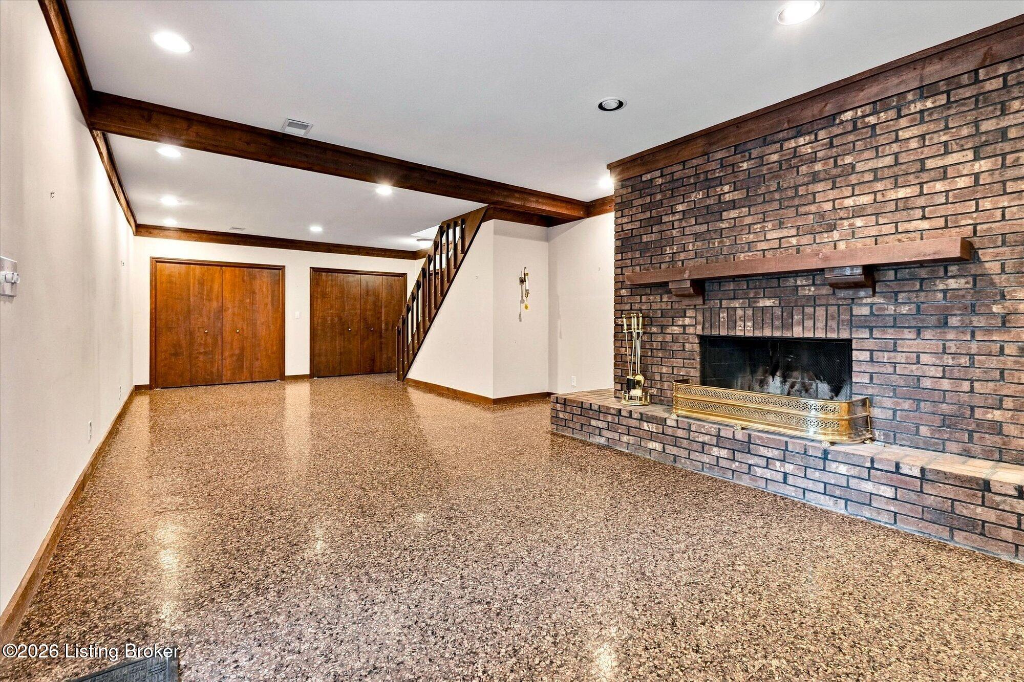 2402 Henley Ct Property Photo 41