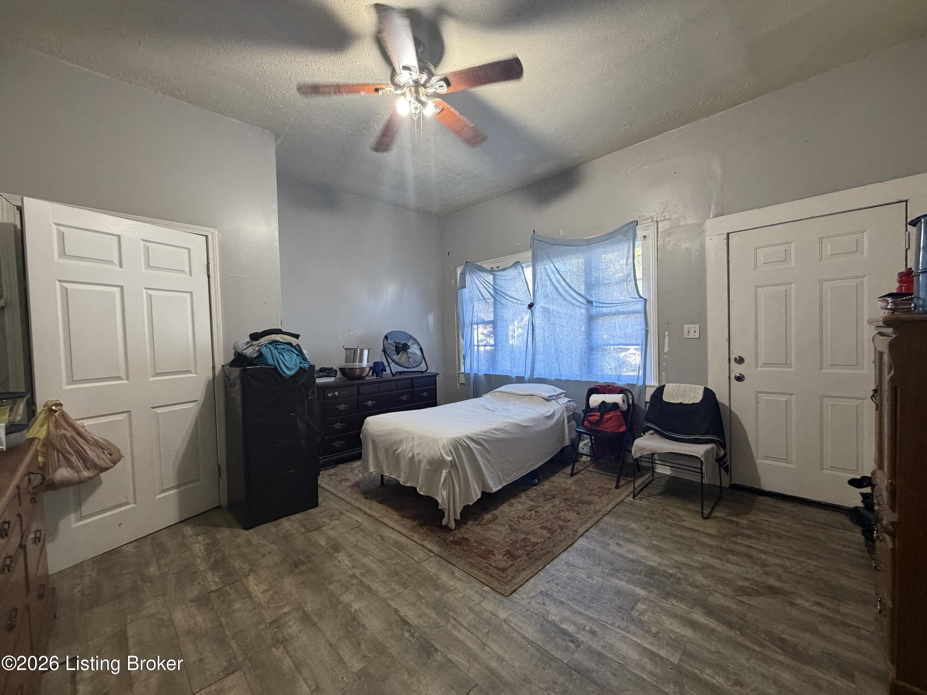 1514 Dumesnil St Property Photo 2