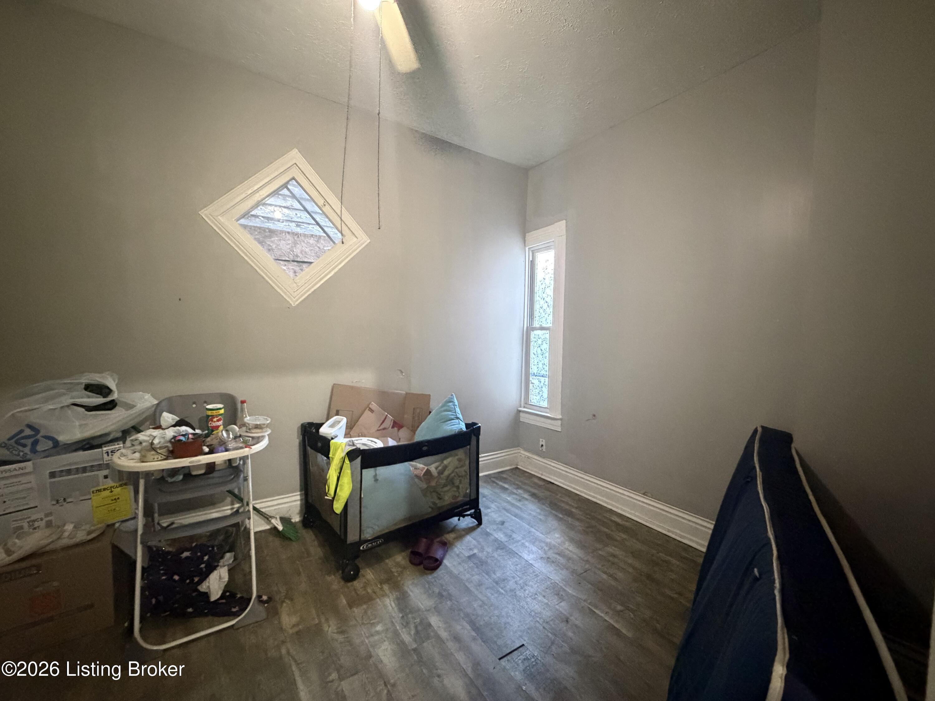 1514 Dumesnil St Property Photo 3