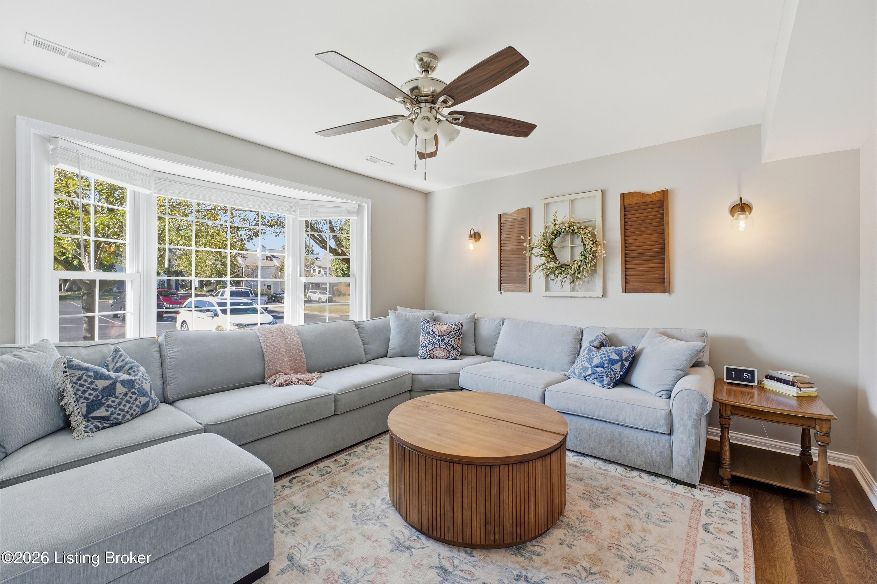 514 Jurich Ct Property Photo 6