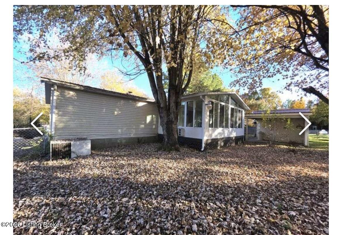 302 Thomas St Property Photo 2