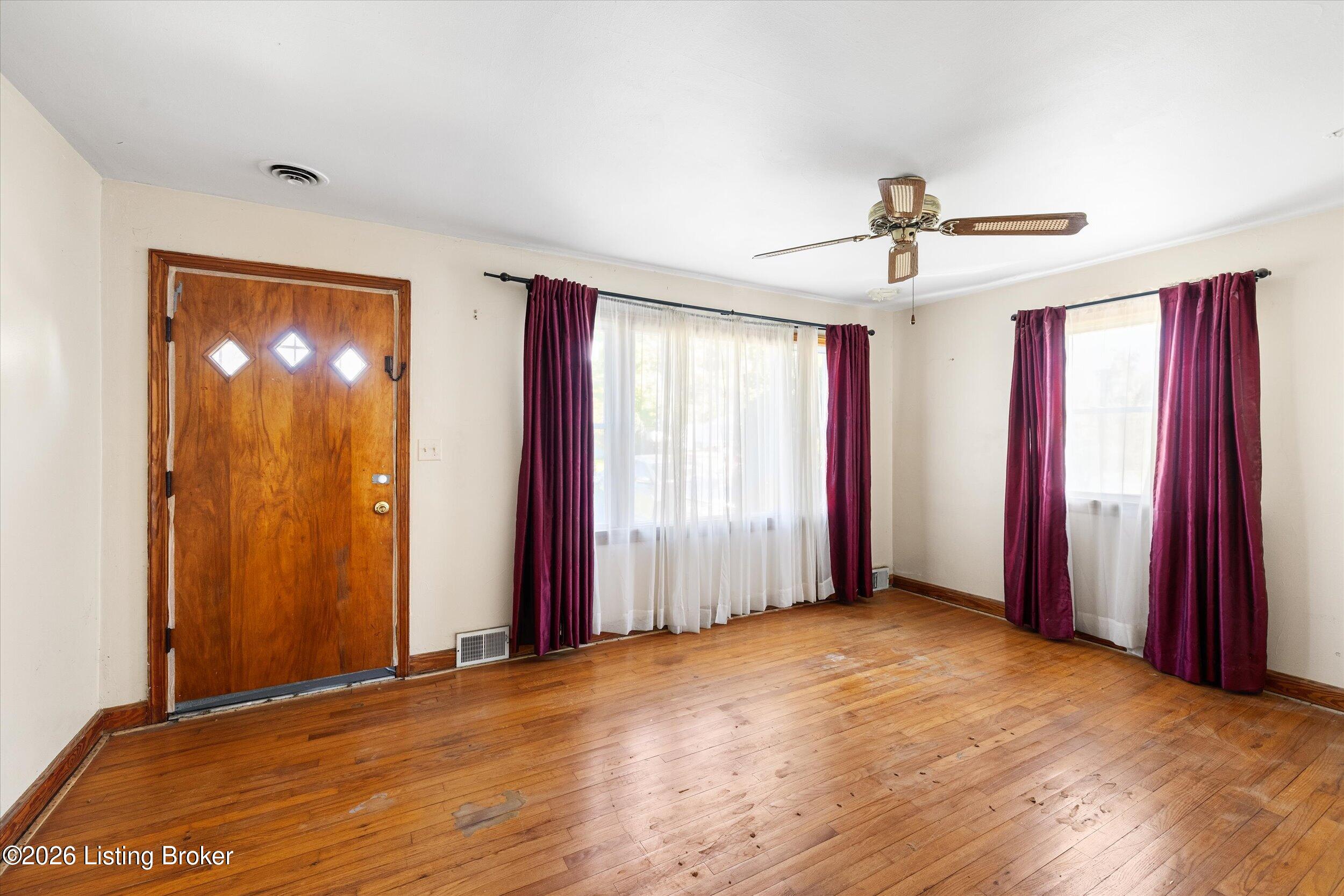 5308 Euclid Ave Property Photo 1