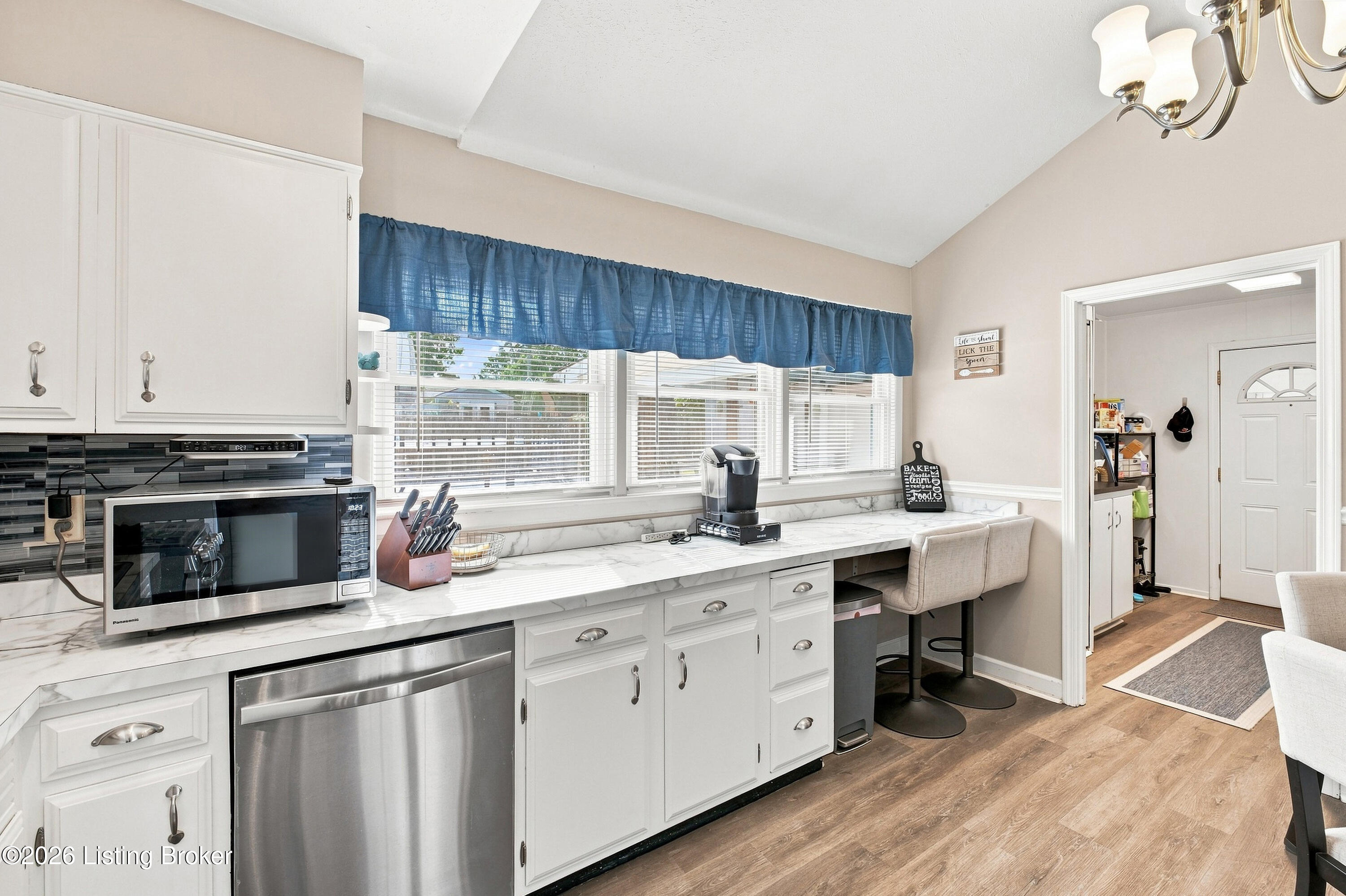 9227 Omar Khayyam Blvd Property Photo 11