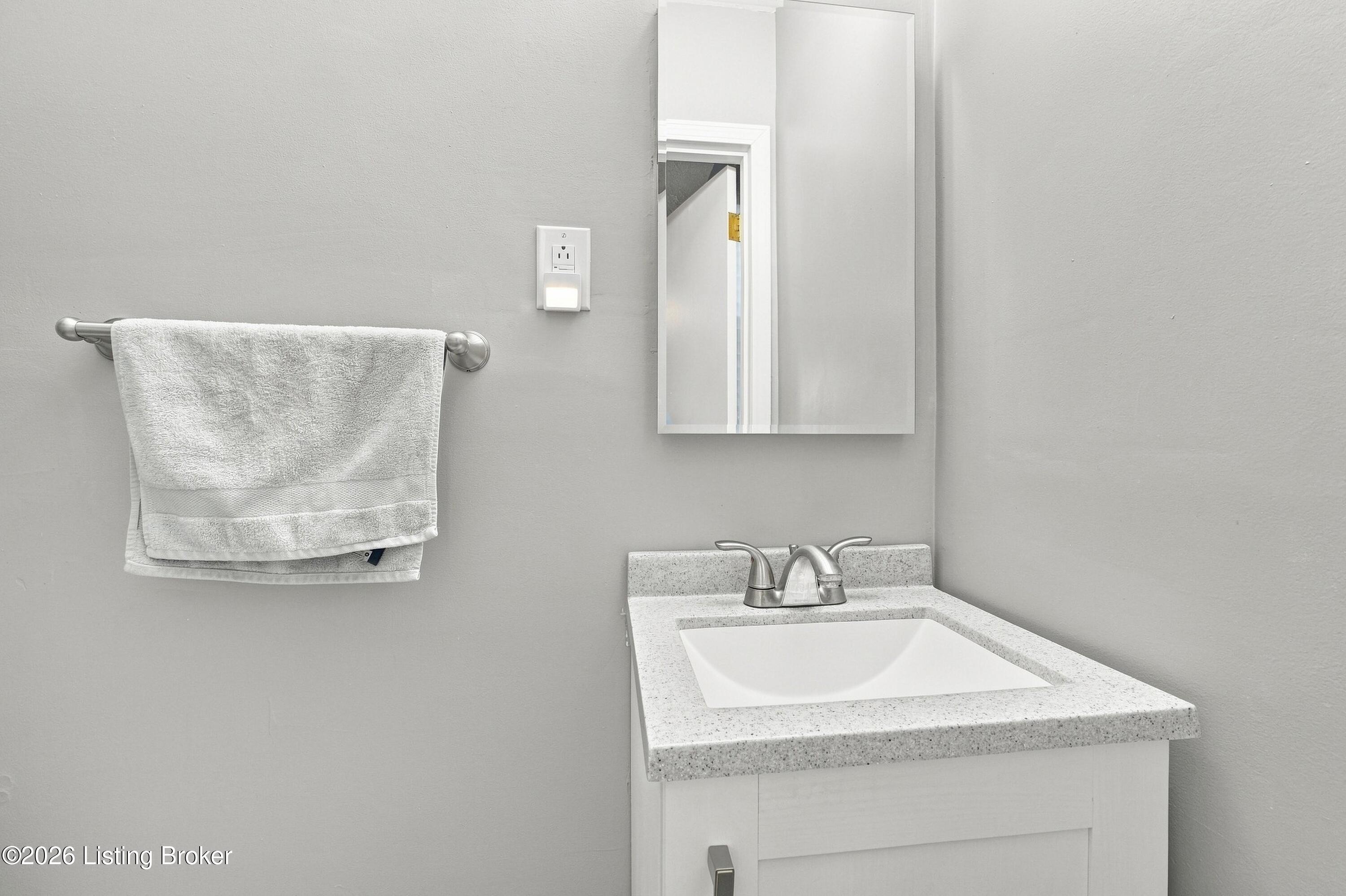 9227 Omar Khayyam Blvd Property Photo 17