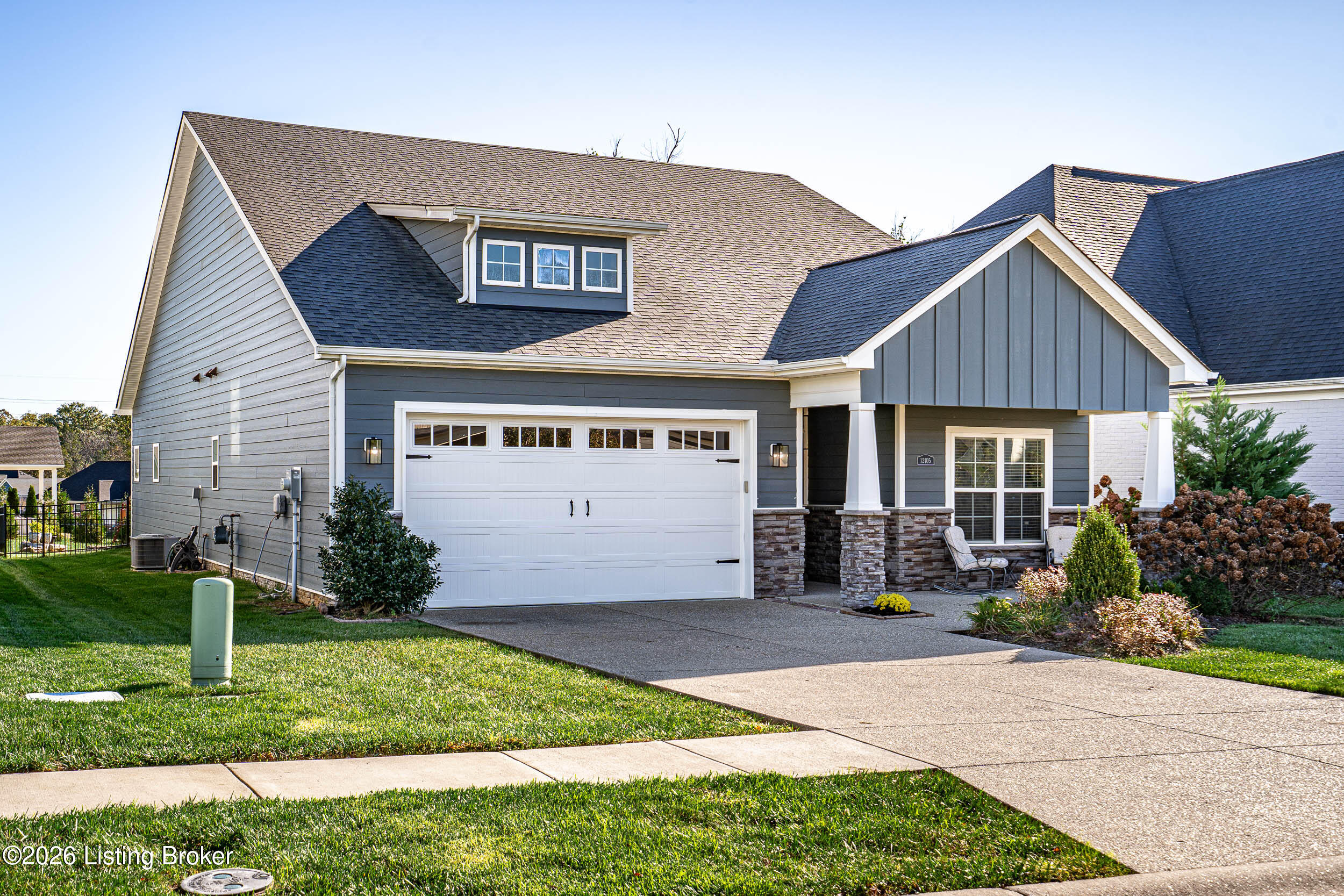 12105 Cypress Ridge Dr Property Photo 1